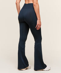 Everyday Seamless Flared Legging Navy
