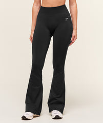 Everyday Seamless Flared Legging Black