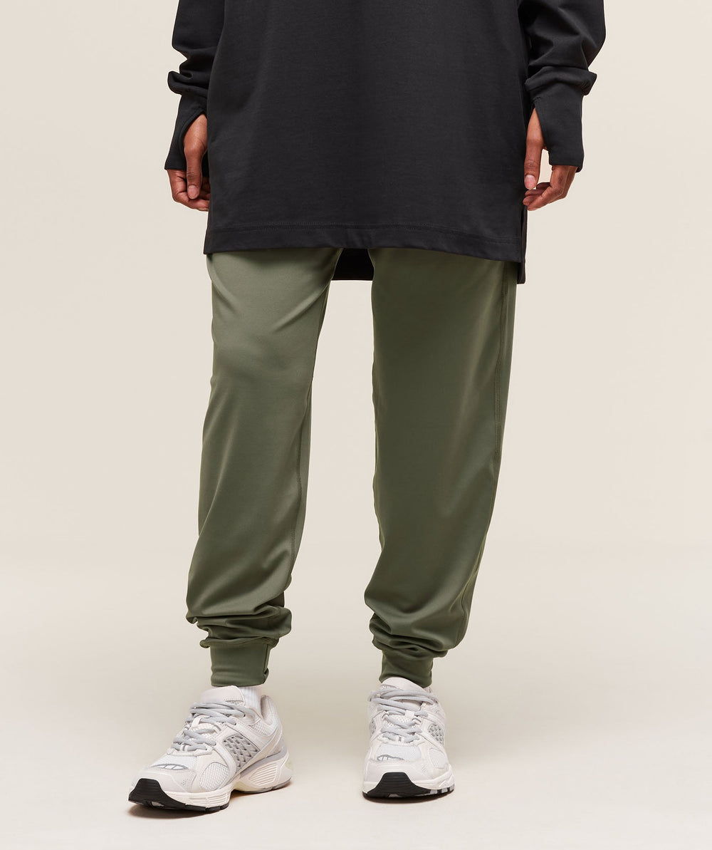 Covered Jogger Core Olive