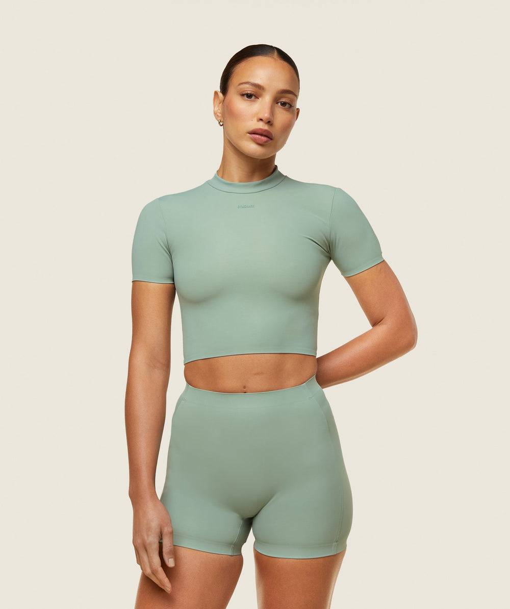 everywear Cropped Active Tee Dollar Green