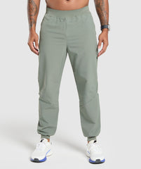 Ease Woven Joggers Unit Green