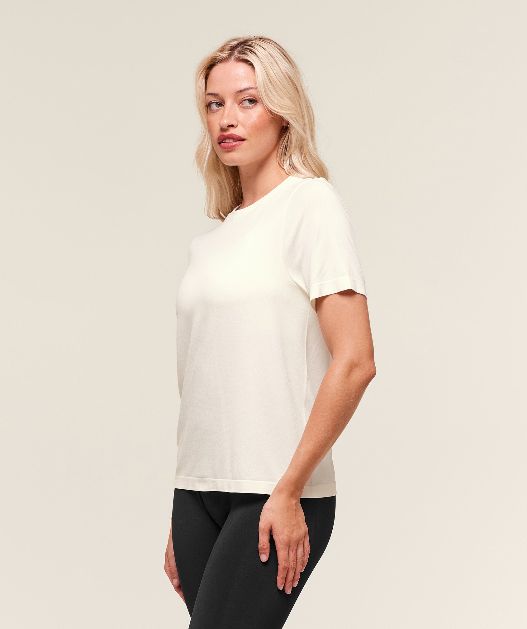 Everyday Seamless T-Shirt Soft White