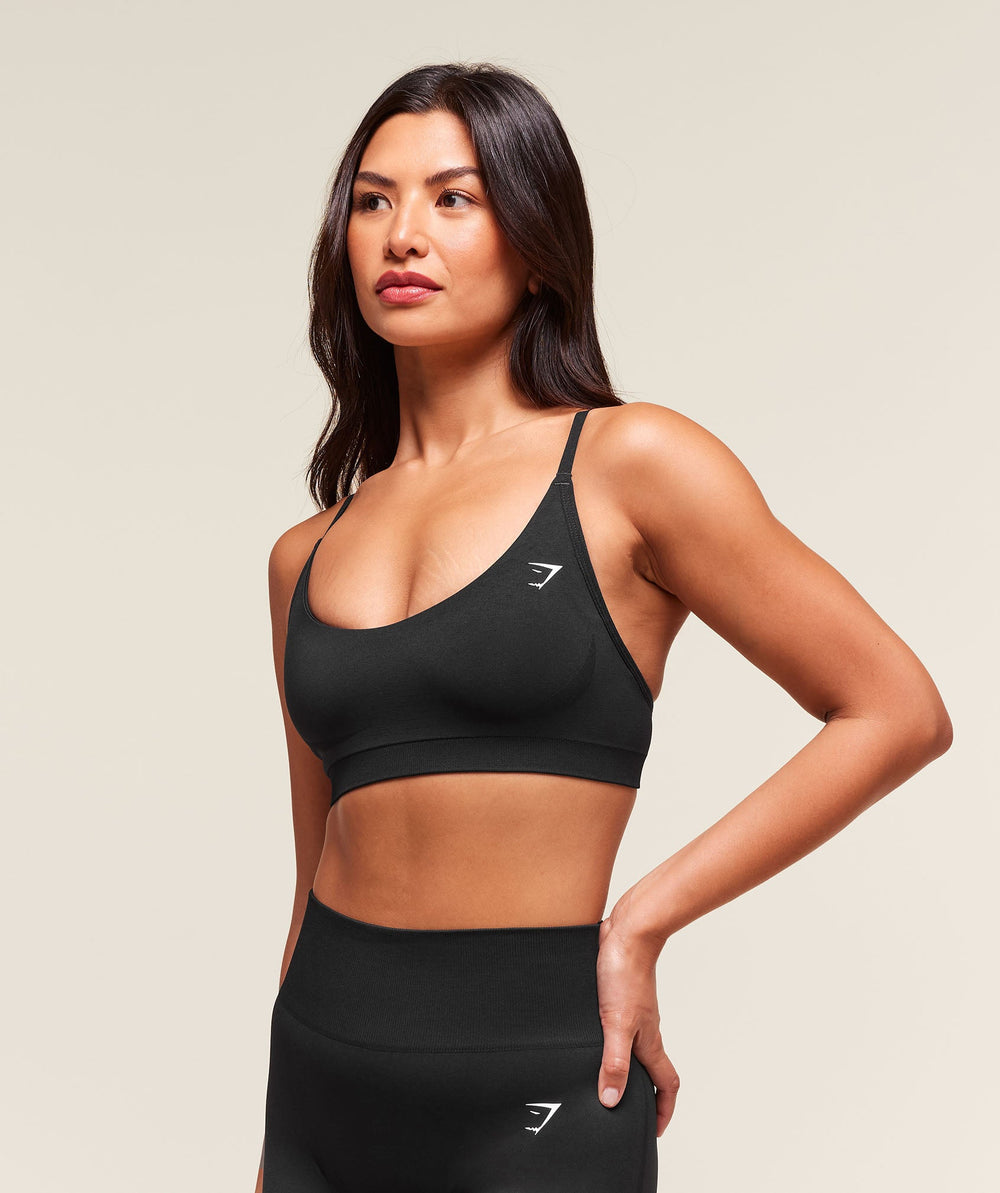 Everyday Seamless Racerback Sports Bra Black