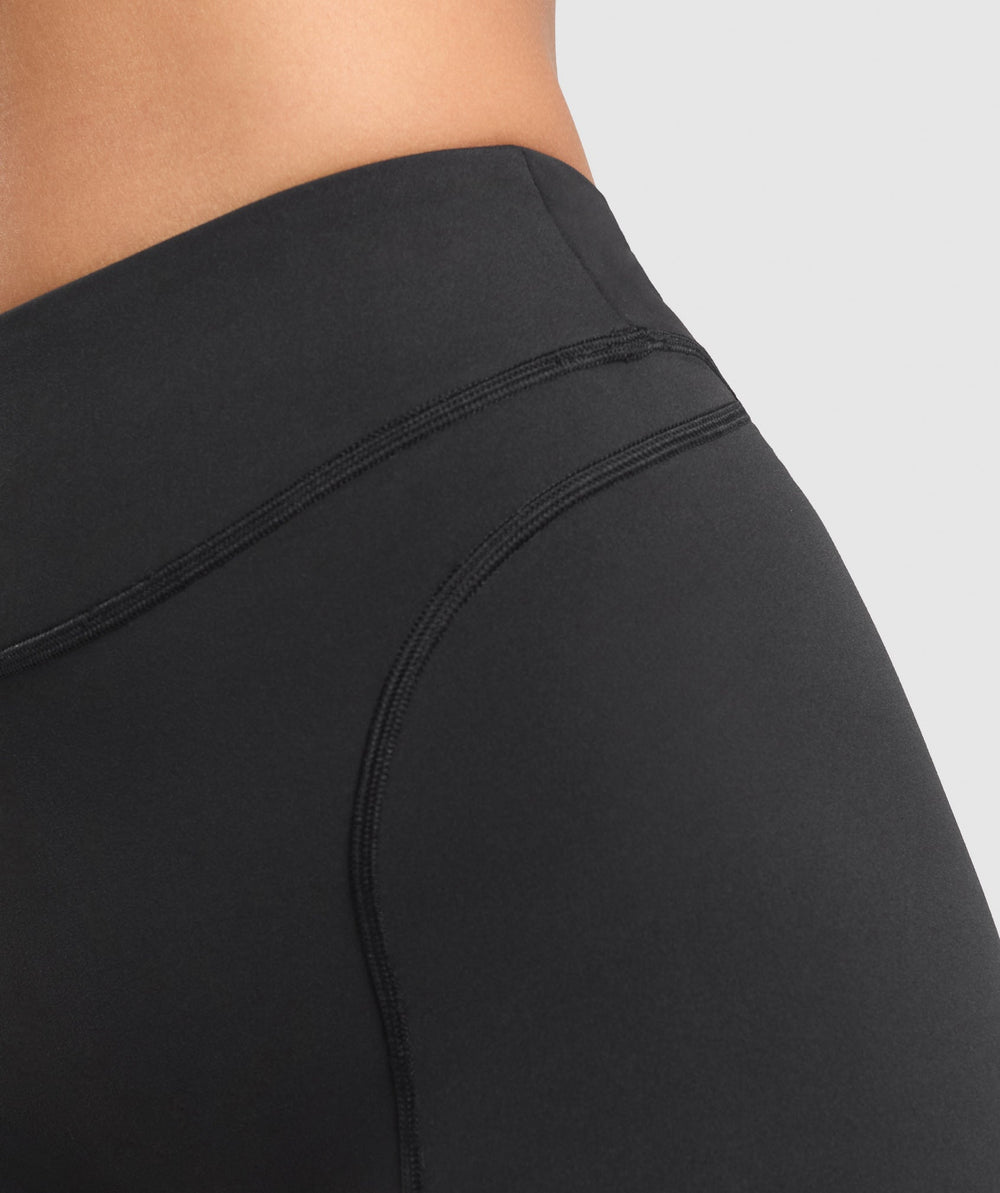 Dipped Waistband Shorts Black