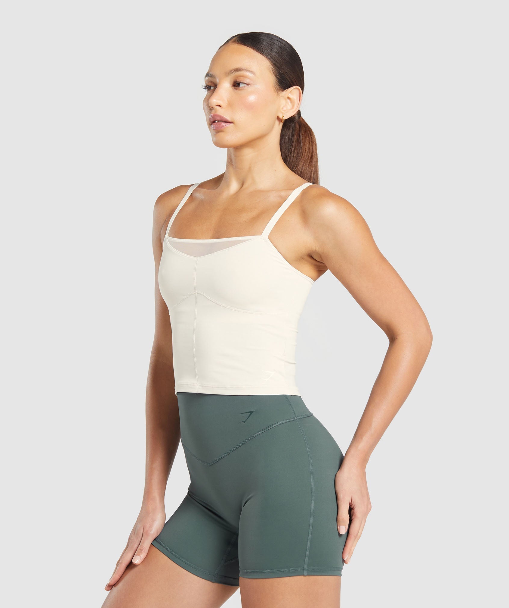 Elevate Mesh Tank With Shelf Oat White