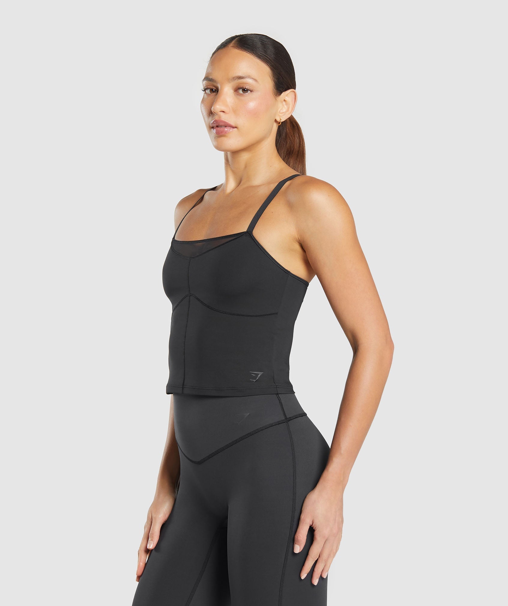 Elevate Mesh Tank With Shelf Black