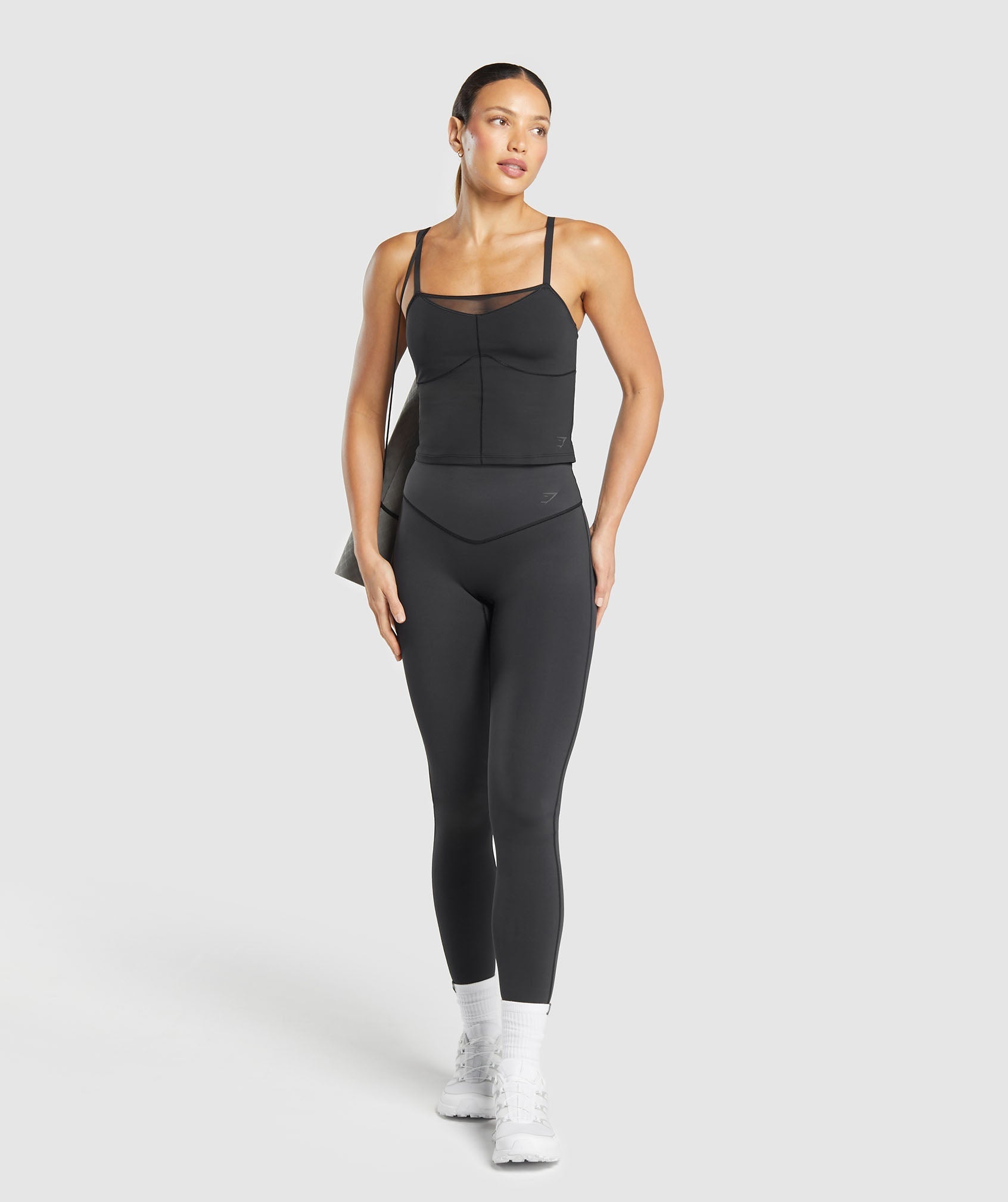 Elevate Mesh Tank With Shelf Black