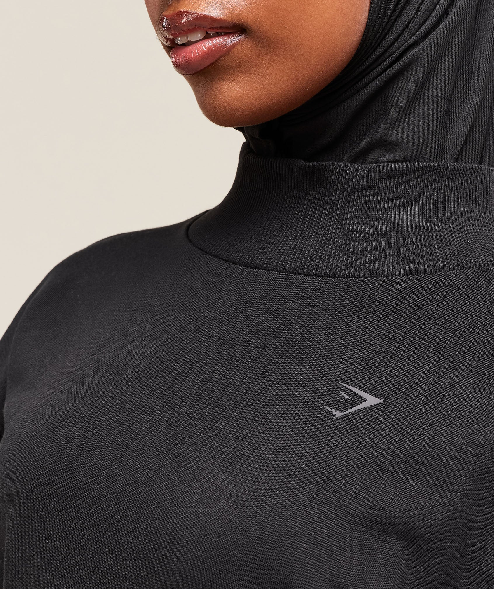 Covered Pullover Black