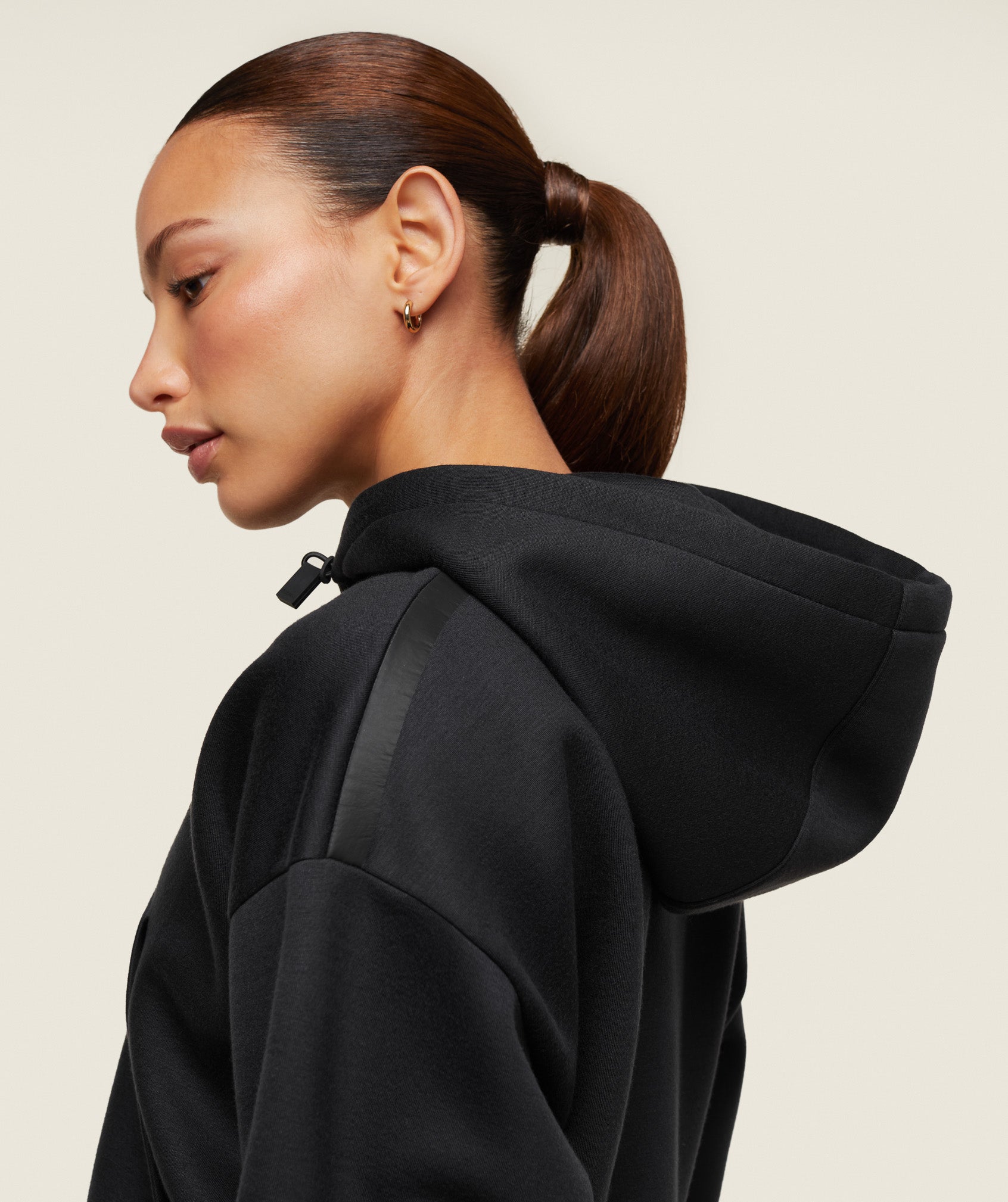 everywear Tech Cropped Hoodie Black