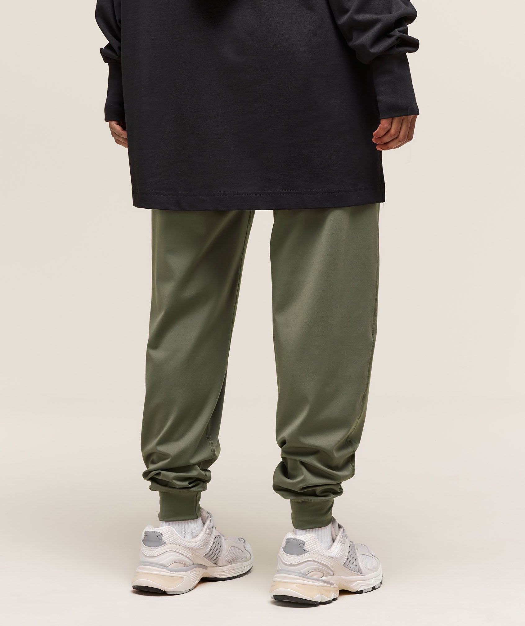 Covered Jogger Core Olive