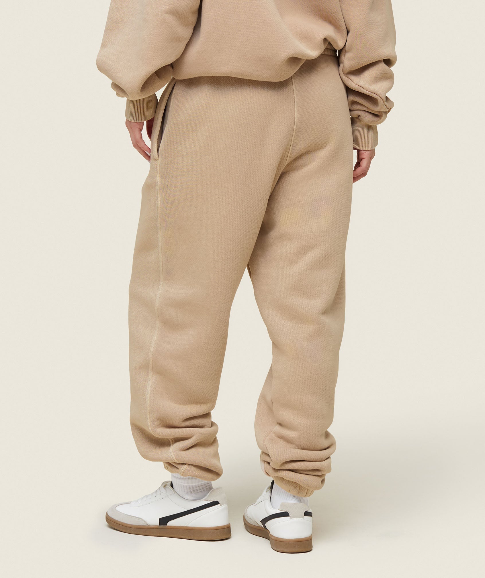 everywear Relaxed Joggers Deep Beige