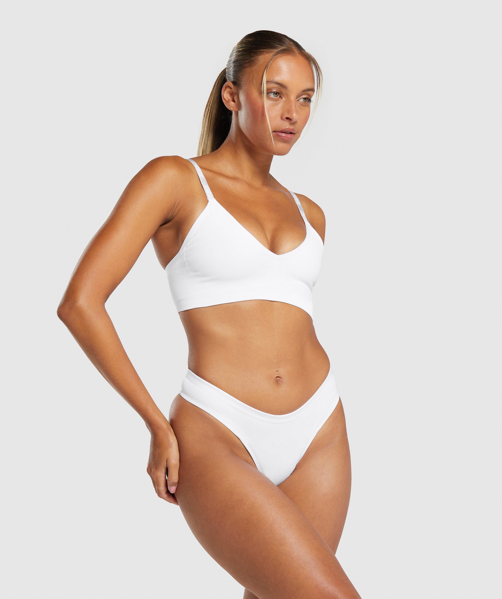 Seamless V Neck Bralette White