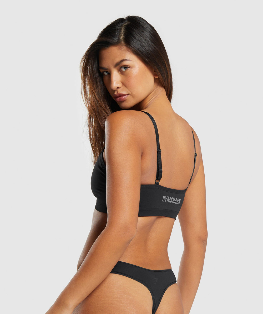 Seamless V Neck Bralette Black