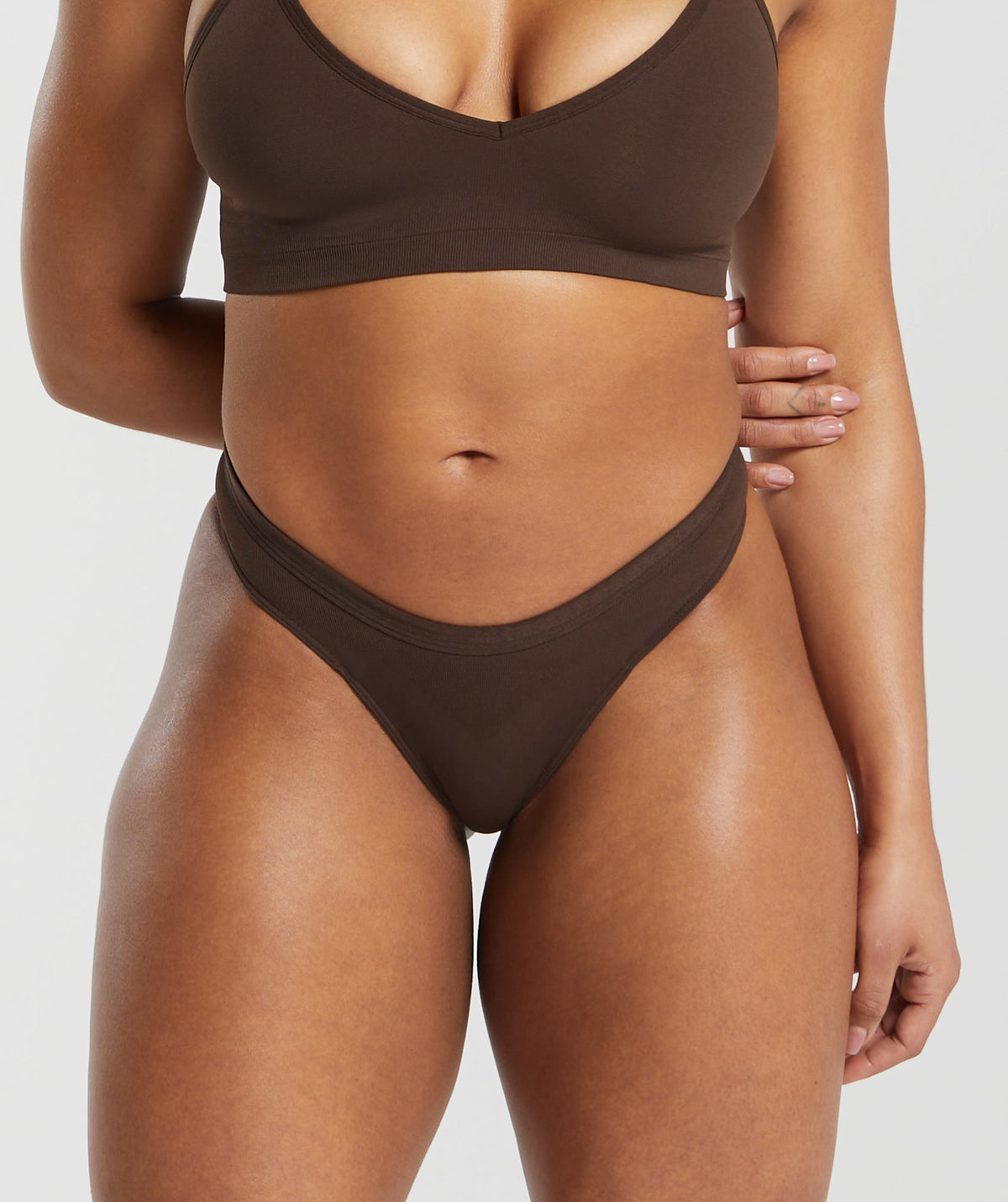 Seamless Dipped Front Thong Archive Brown