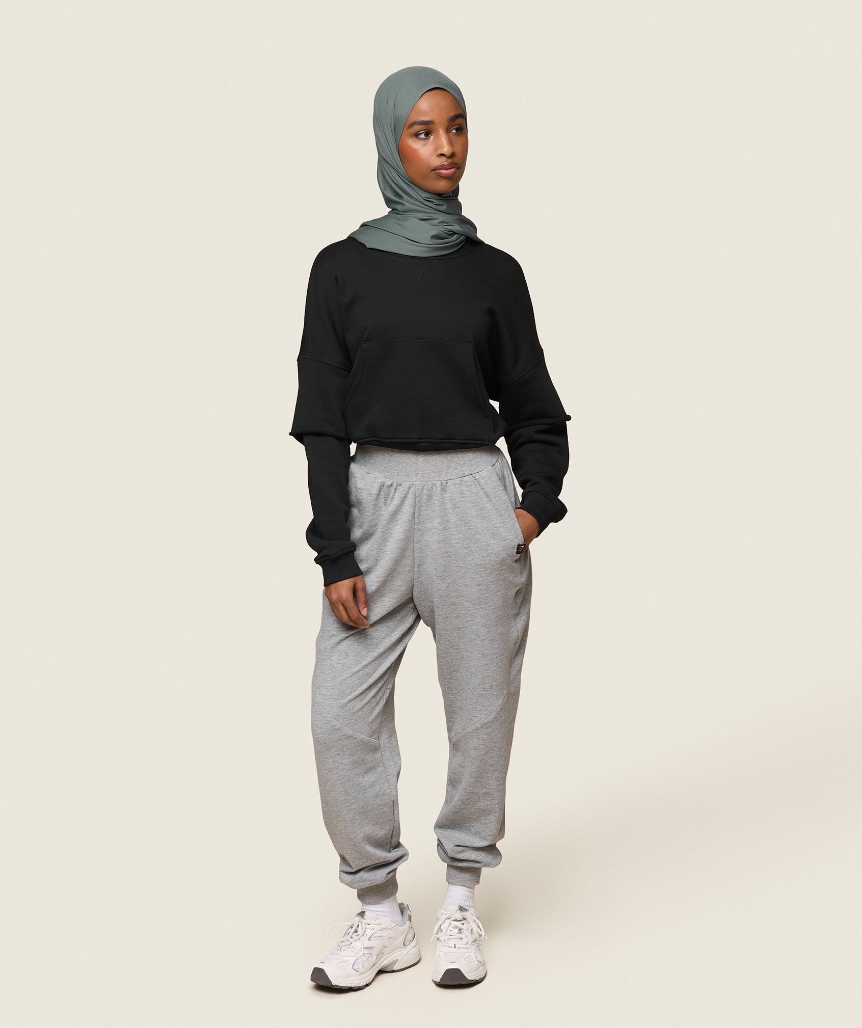 GS x Leana Deeb Training Joggers Light Grey Marl