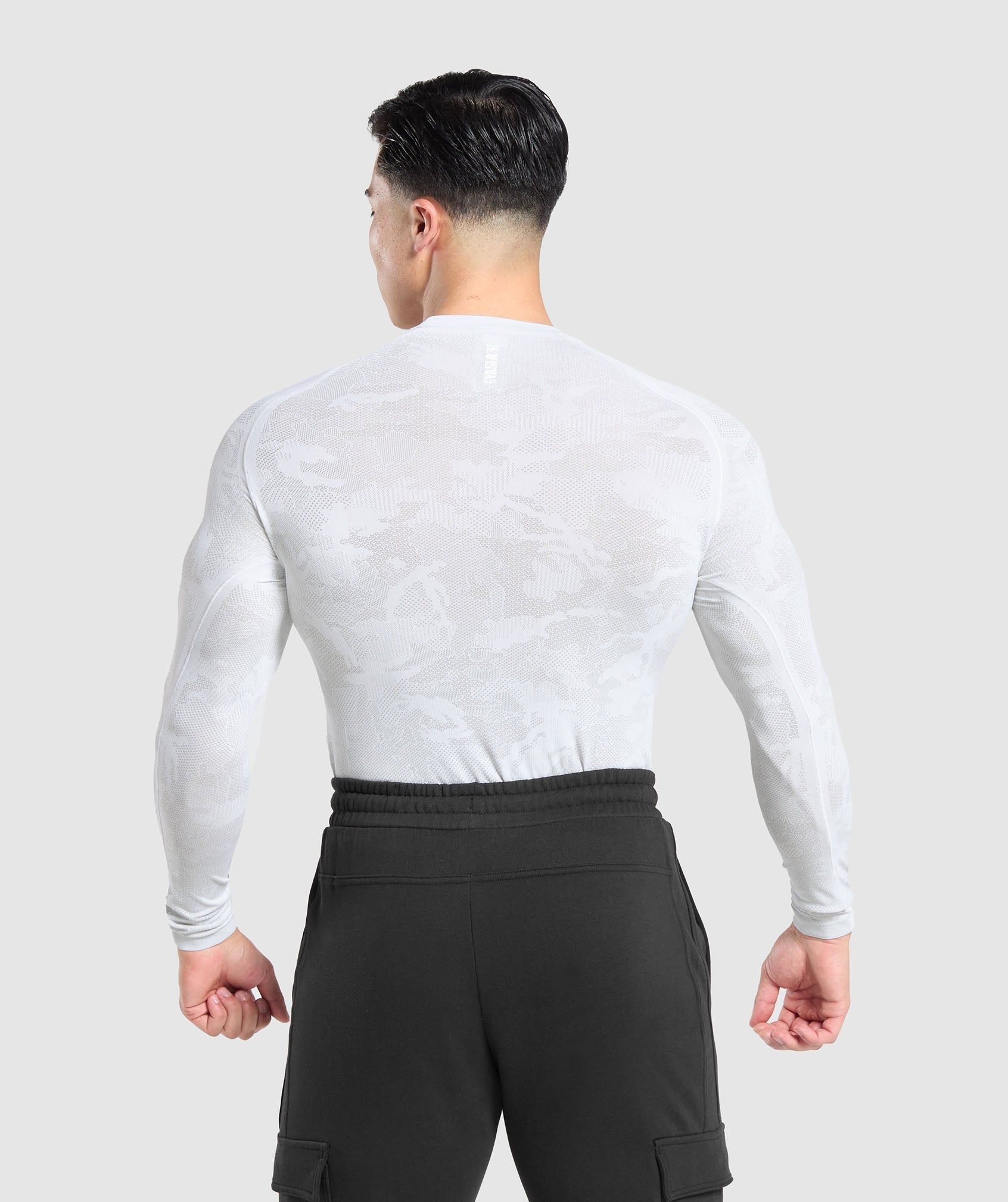 Geo Seamless Long Sleeve T-Shirt White/Light Grey