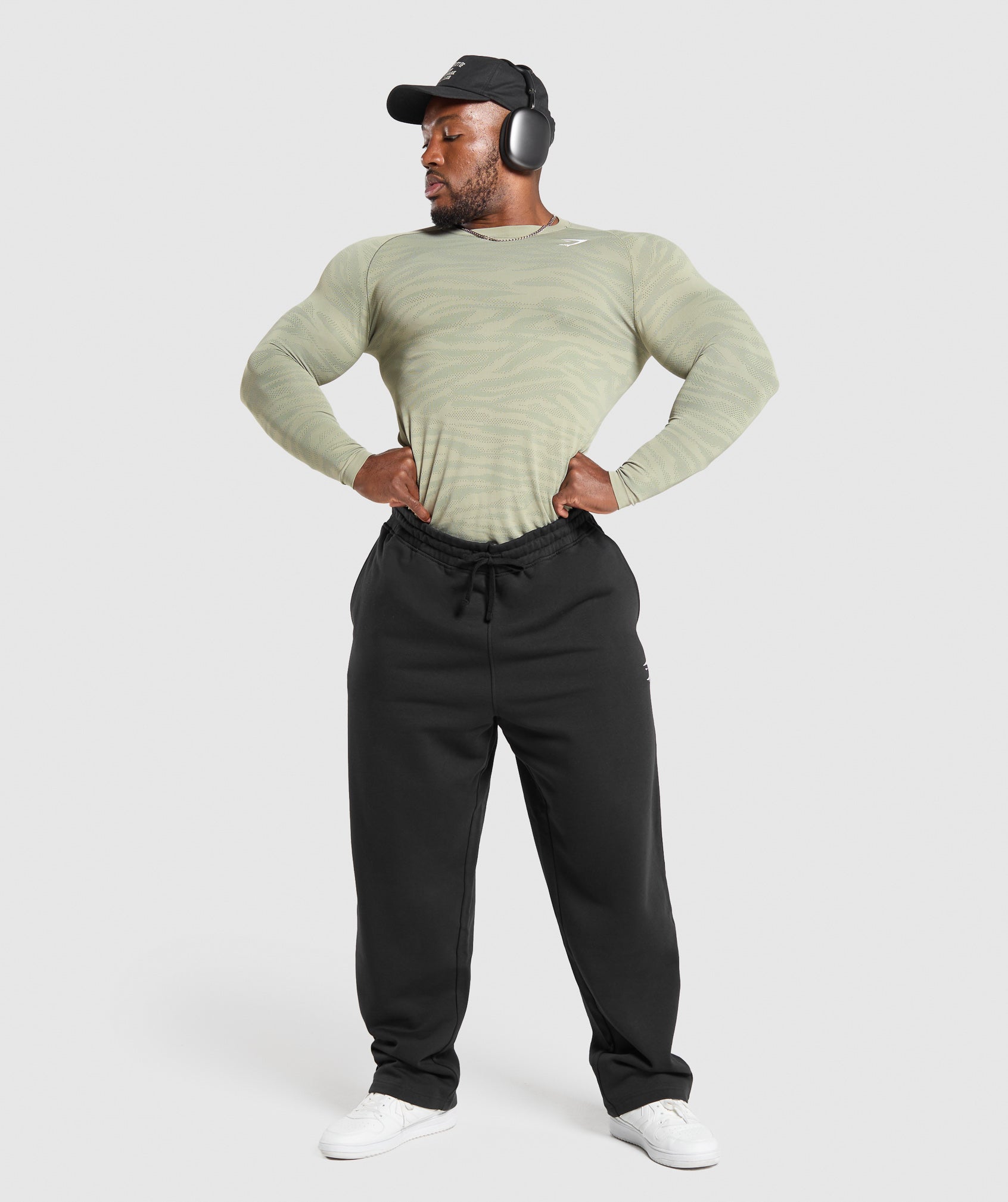 Geo Animal Seamless Long Sleeve T-Shirt Chalk Green/Unit Green