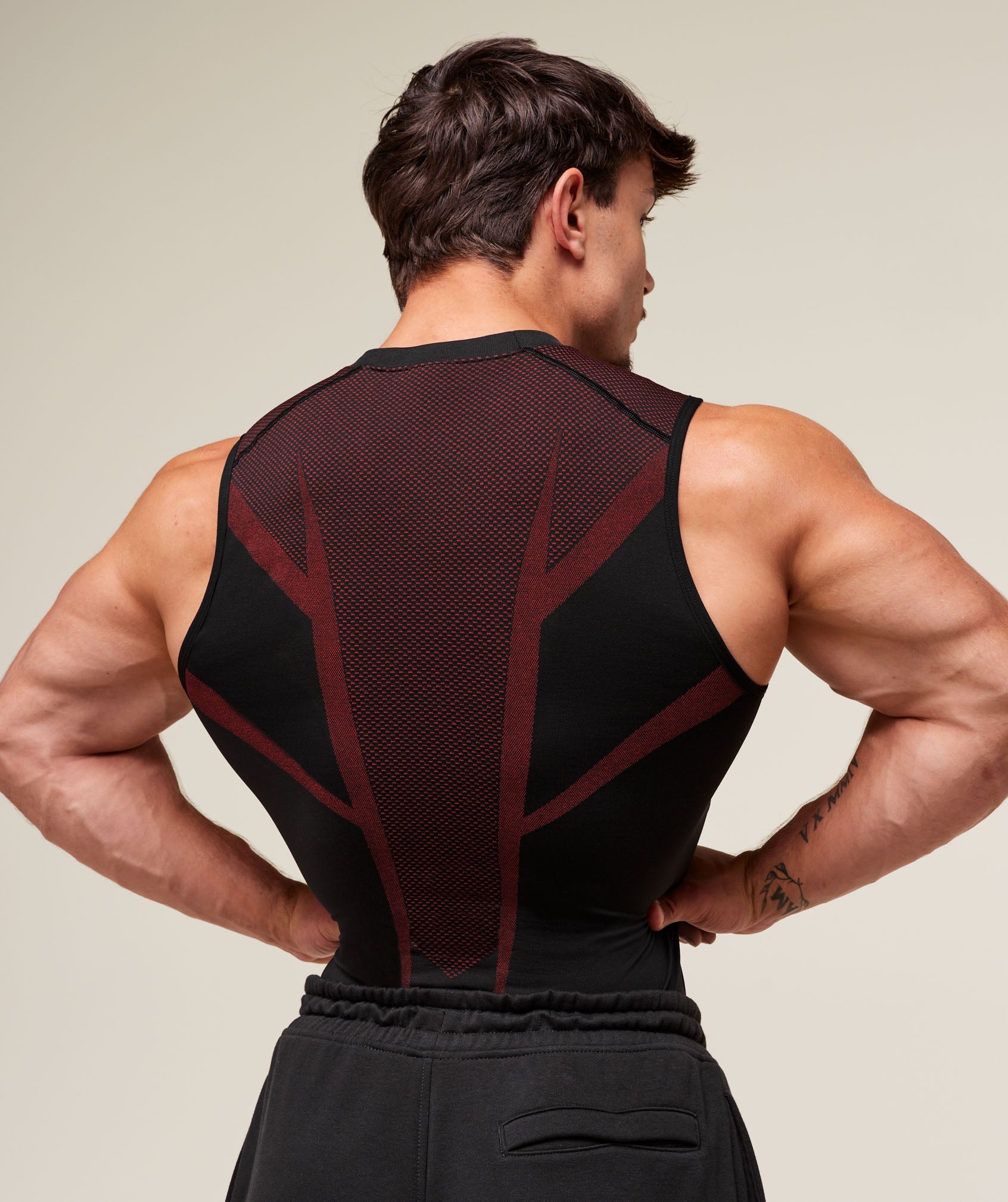 Onyx 5.0 Tank Black/Carmine Red