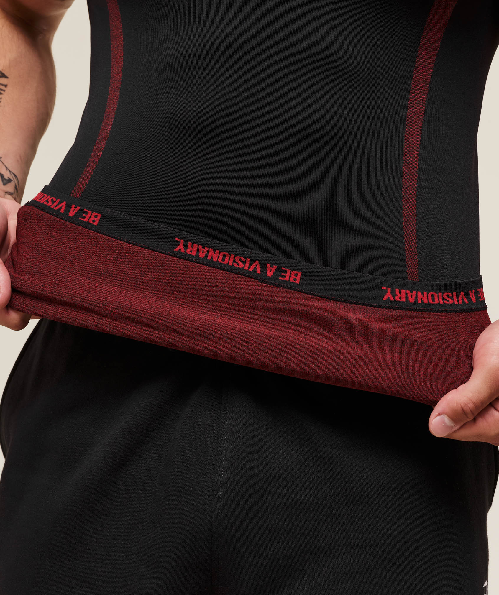 Onyx 5.0 Tank Black/Carmine Red