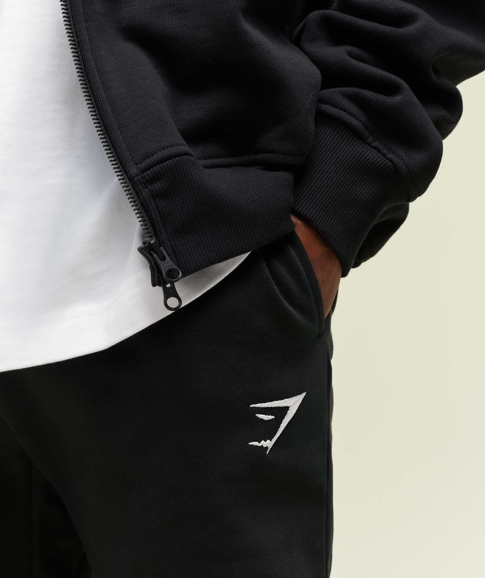 Crest Joggers Black