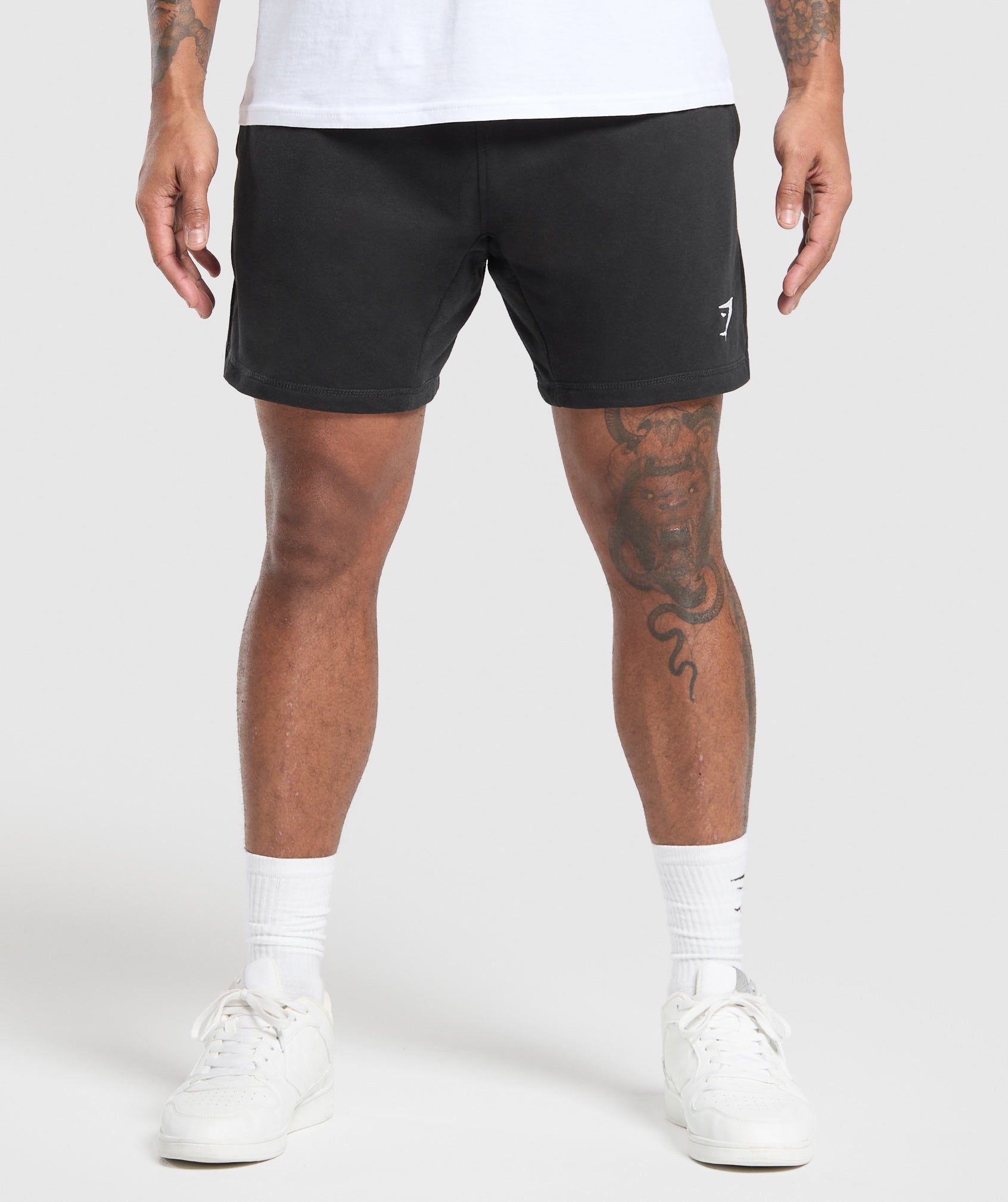 Crest Shorts Black