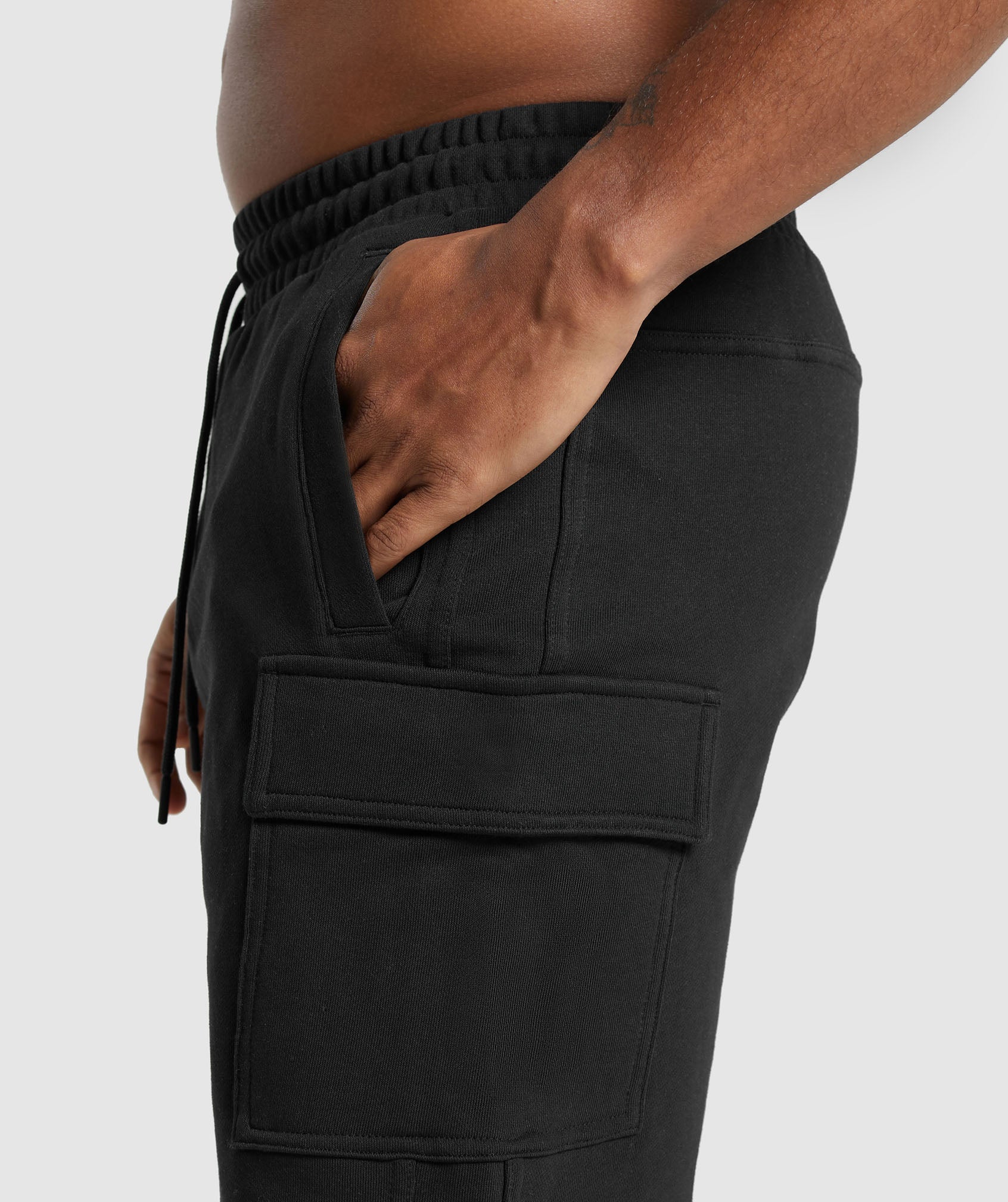 Rest Day Essentials Cargo 7" Shorts Black