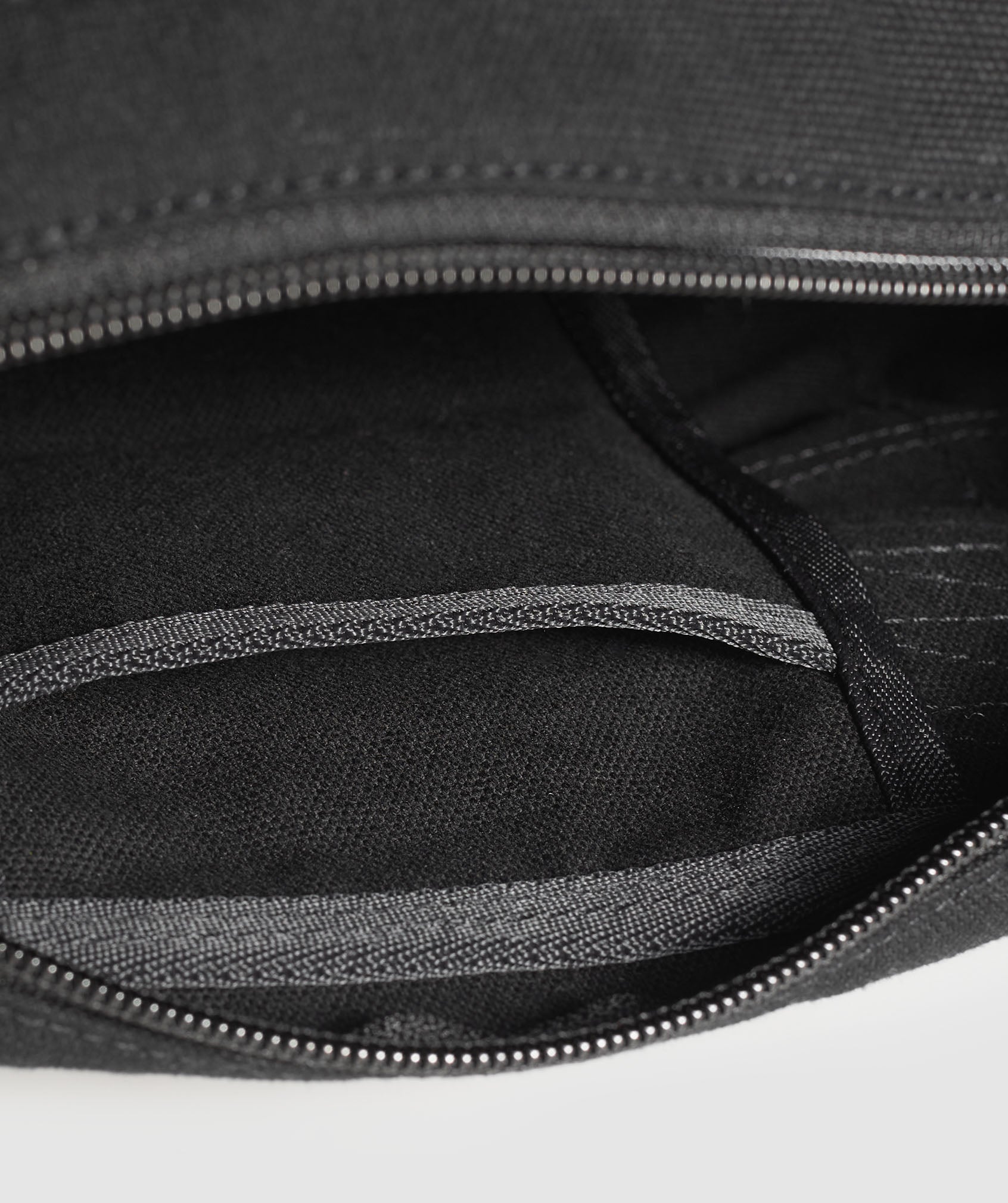 Power Small Holdall Black/Asphalt Grey