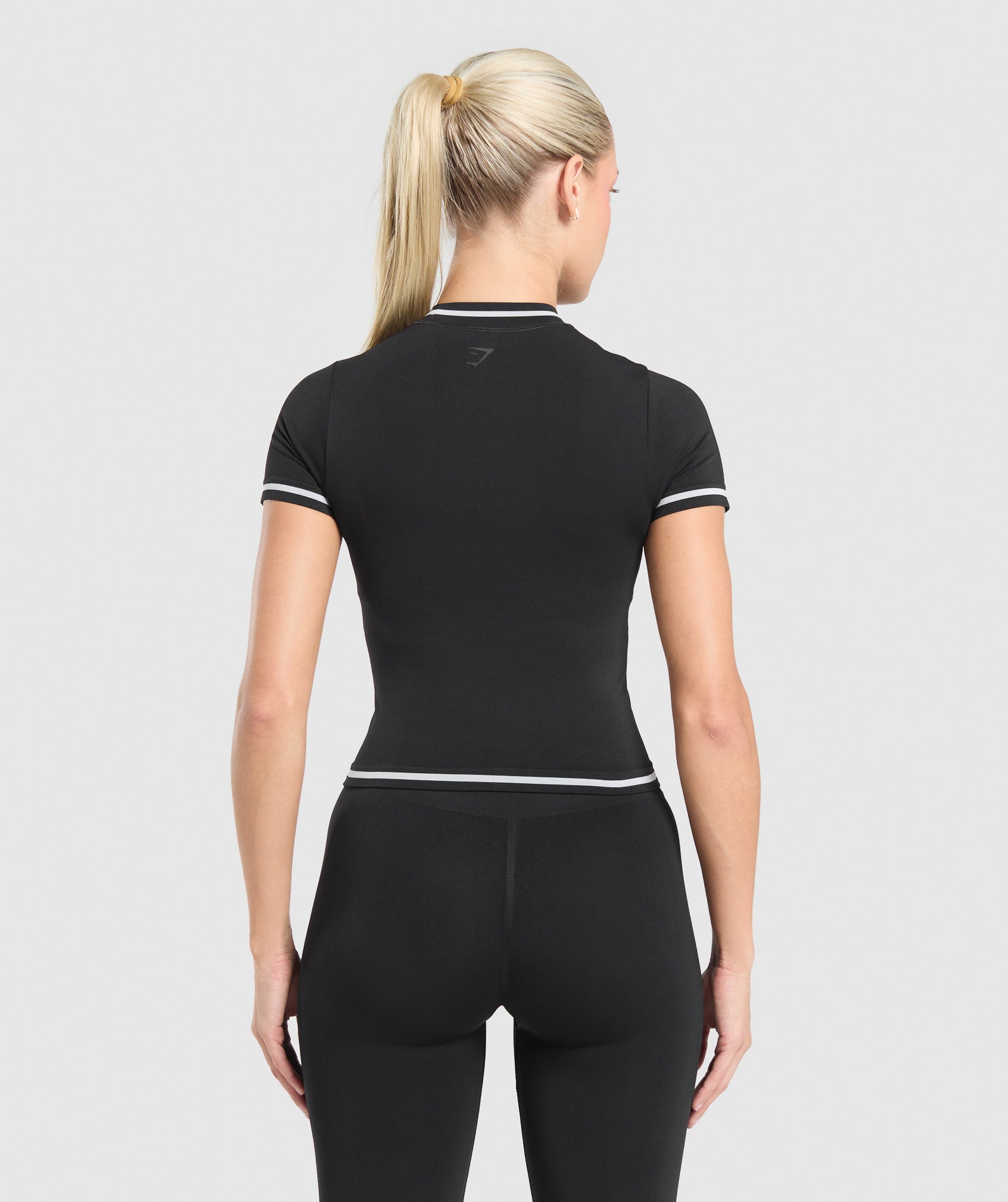 Contrast Seamless Midi Tee Black