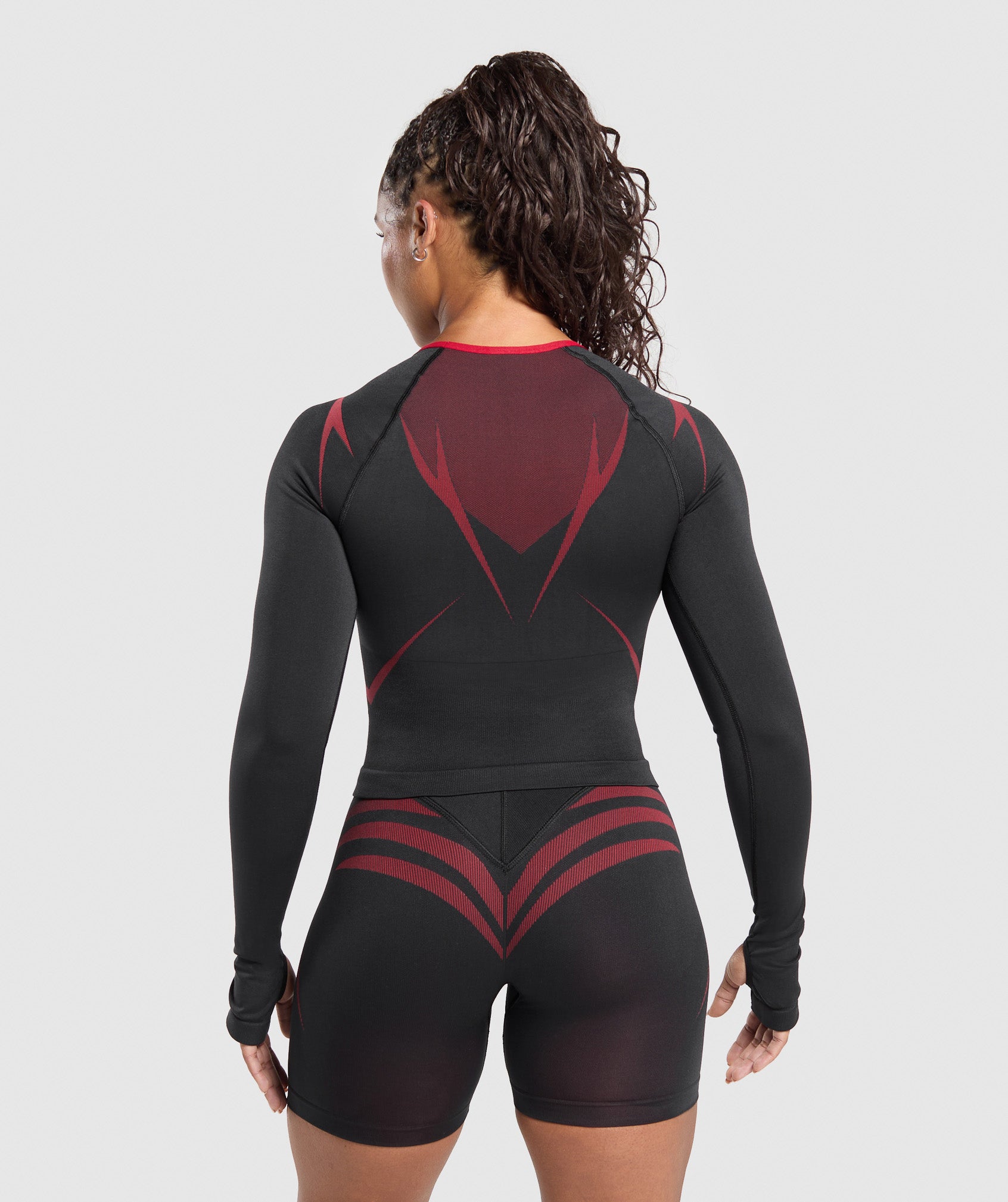 Apex Lift Seamless Long Sleeve Crop Top Black/Carmine Red