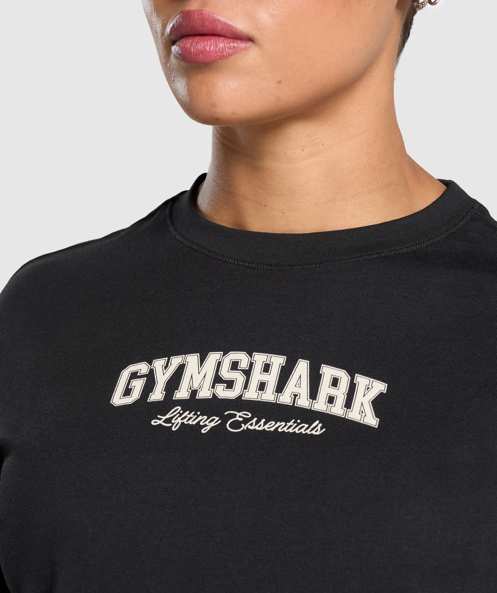 Lifting Essentials Graphic Long Sleeve Top Black