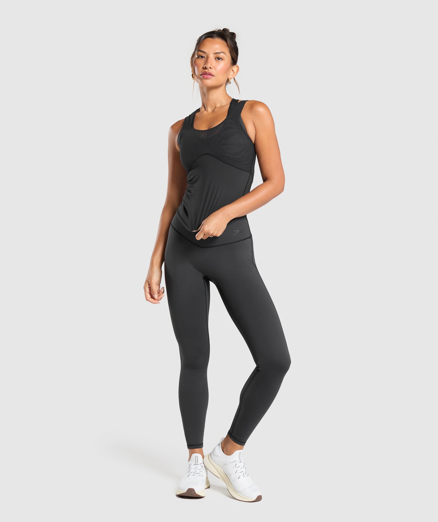 Elevate Tank With Shelf Black