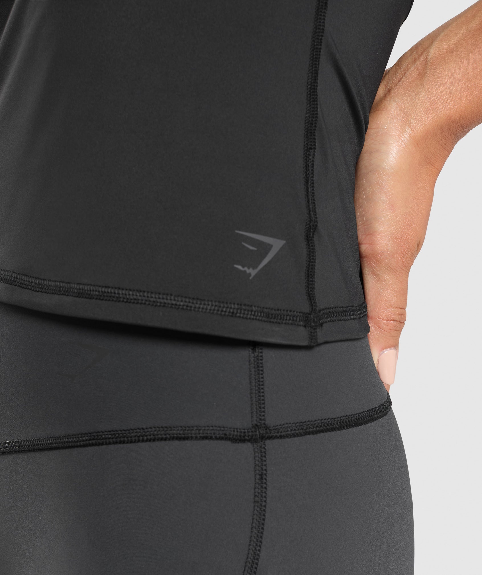 Elevate Tank With Shelf Black
