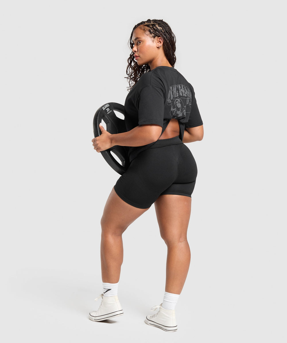Gritty Muscle Mommy Graphic T-Shirt Black