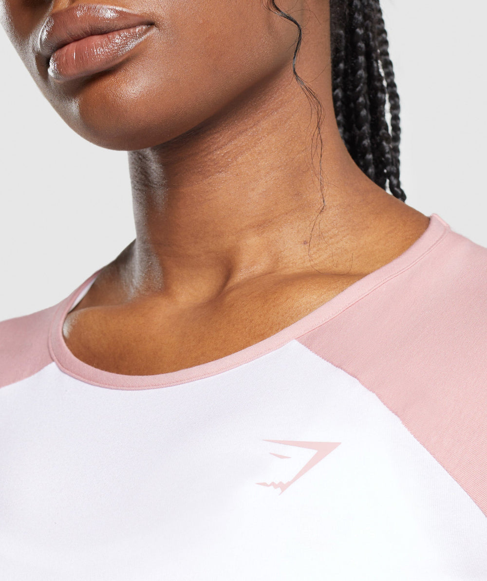 Lifting Essential Long Sleeve Crop Top White/Light Pink