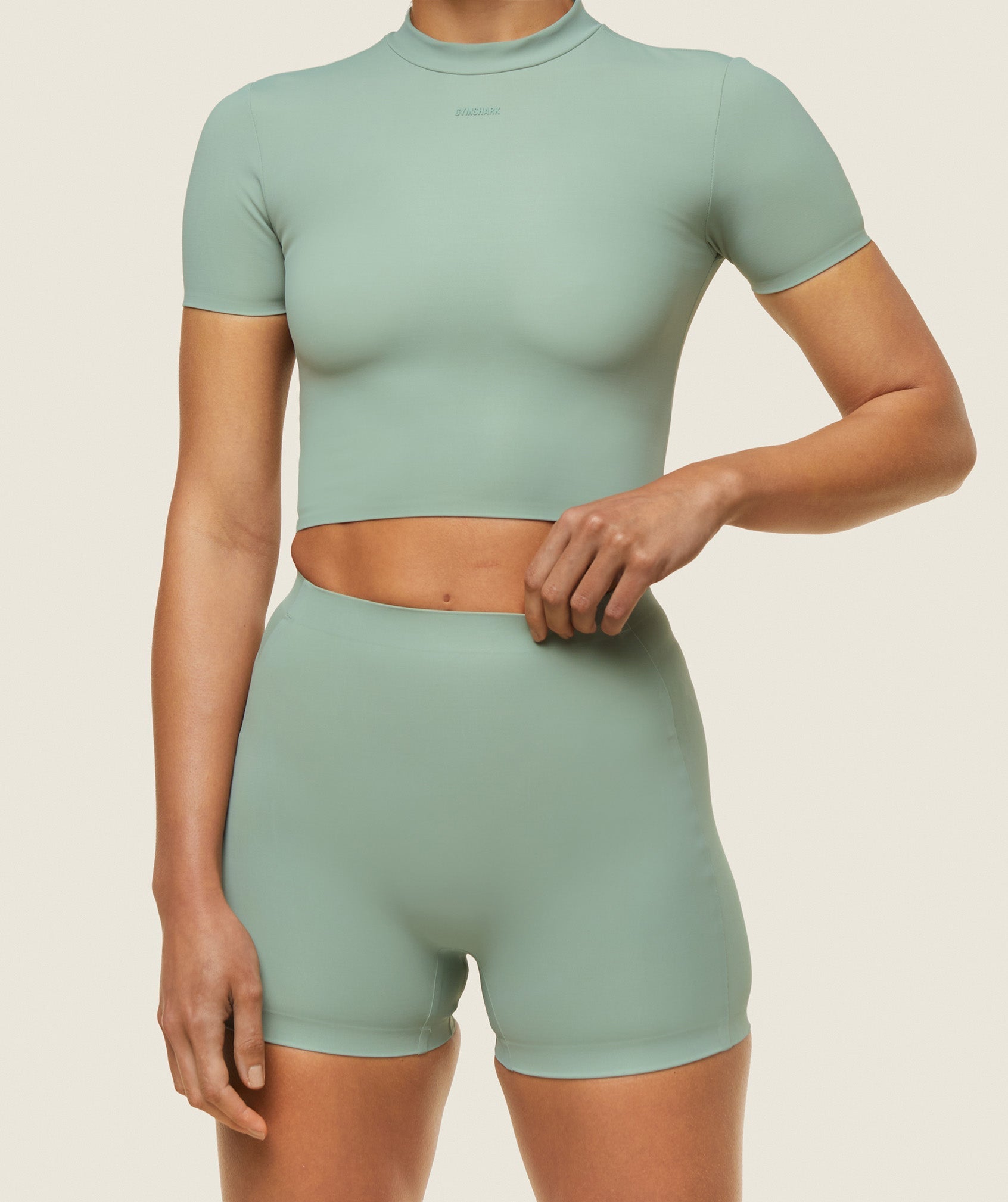 everywear Cropped Active Tee Dollar Green