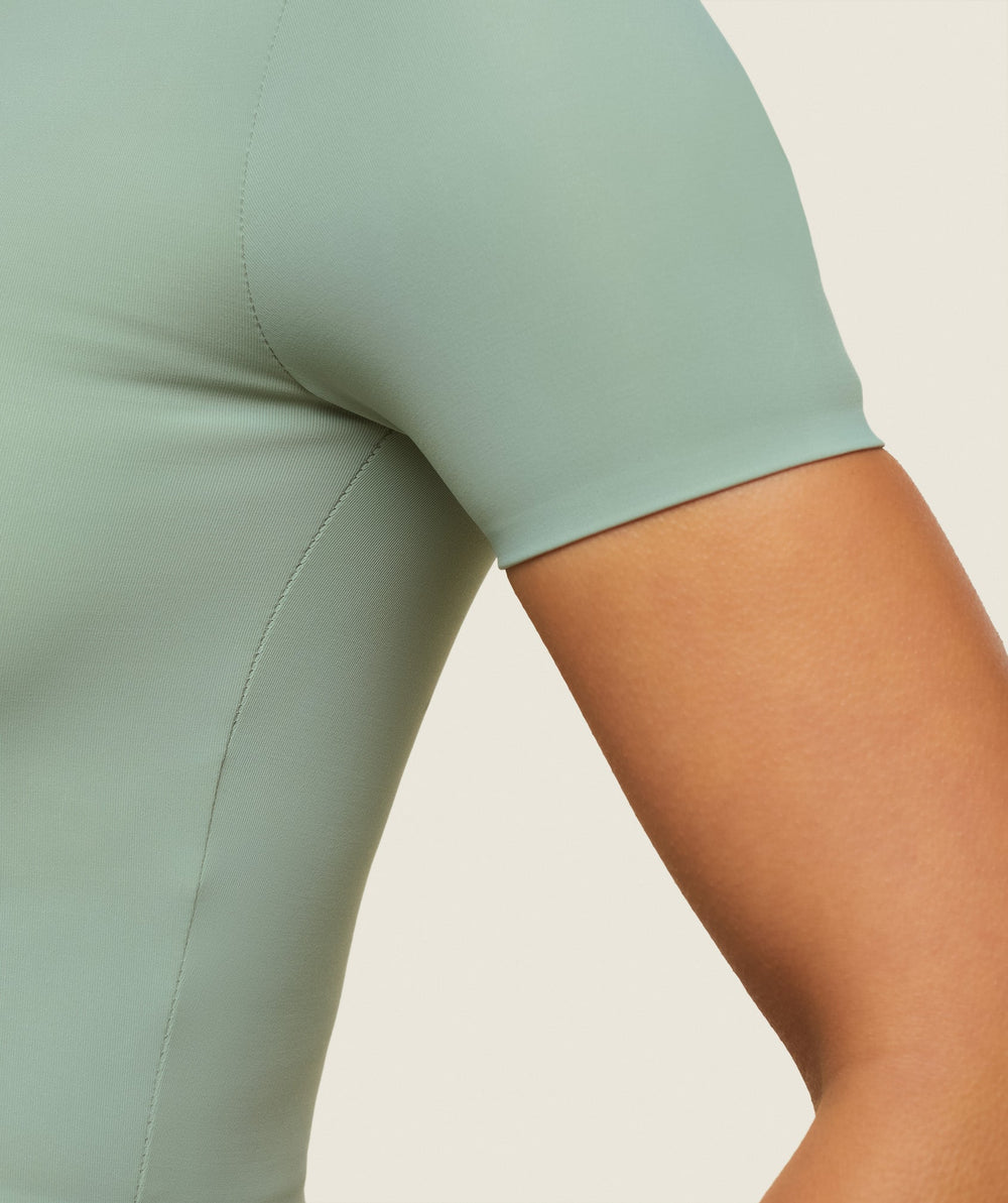 everywear Cropped Active Tee Dollar Green