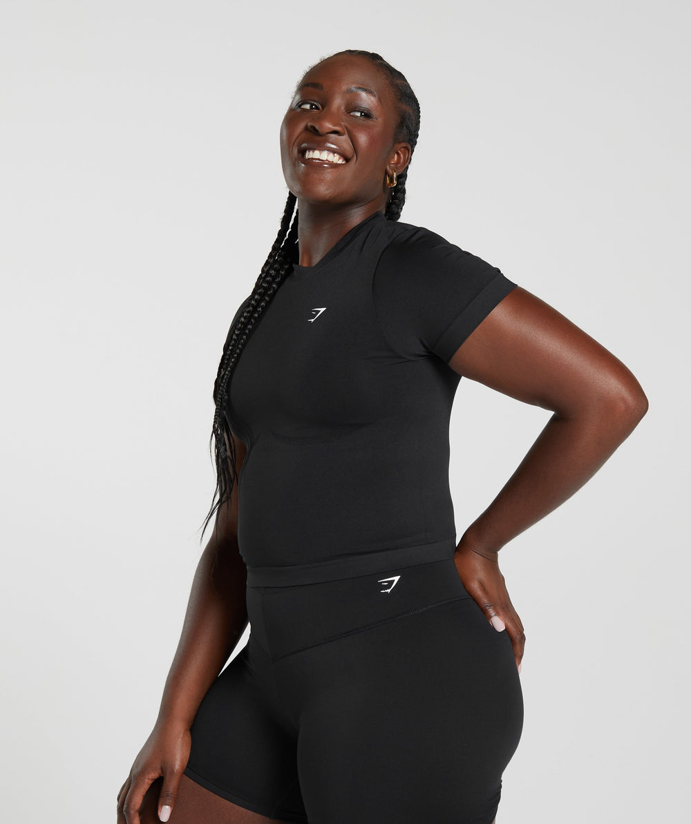 Everyday Seamless Tight Fit Tee Black