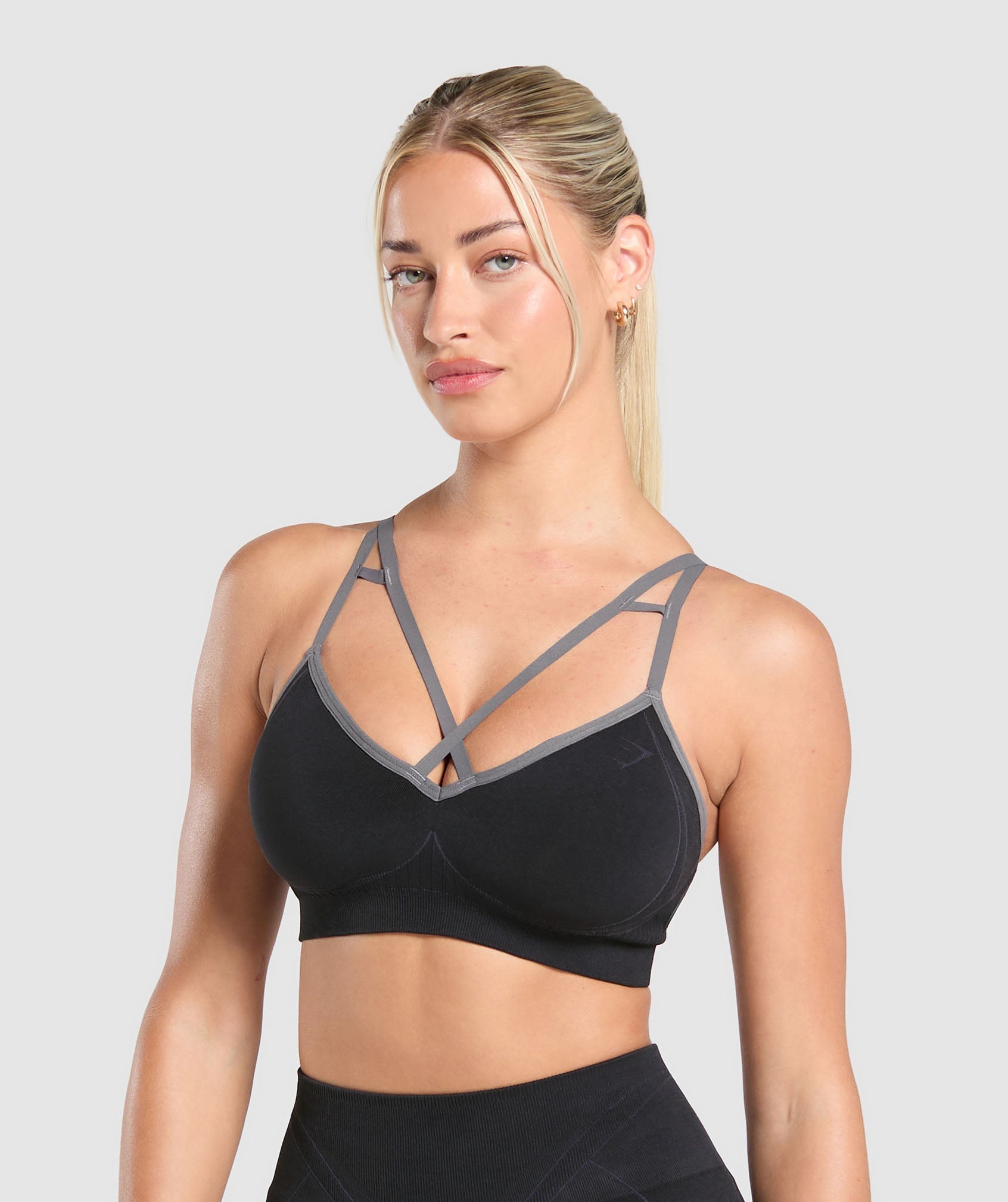 Apex Contrast Sports Bra Black/Brushed Grey