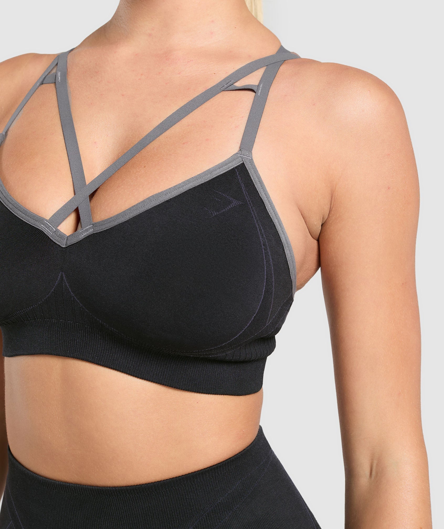 Apex Contrast Sports Bra Black/Brushed Grey