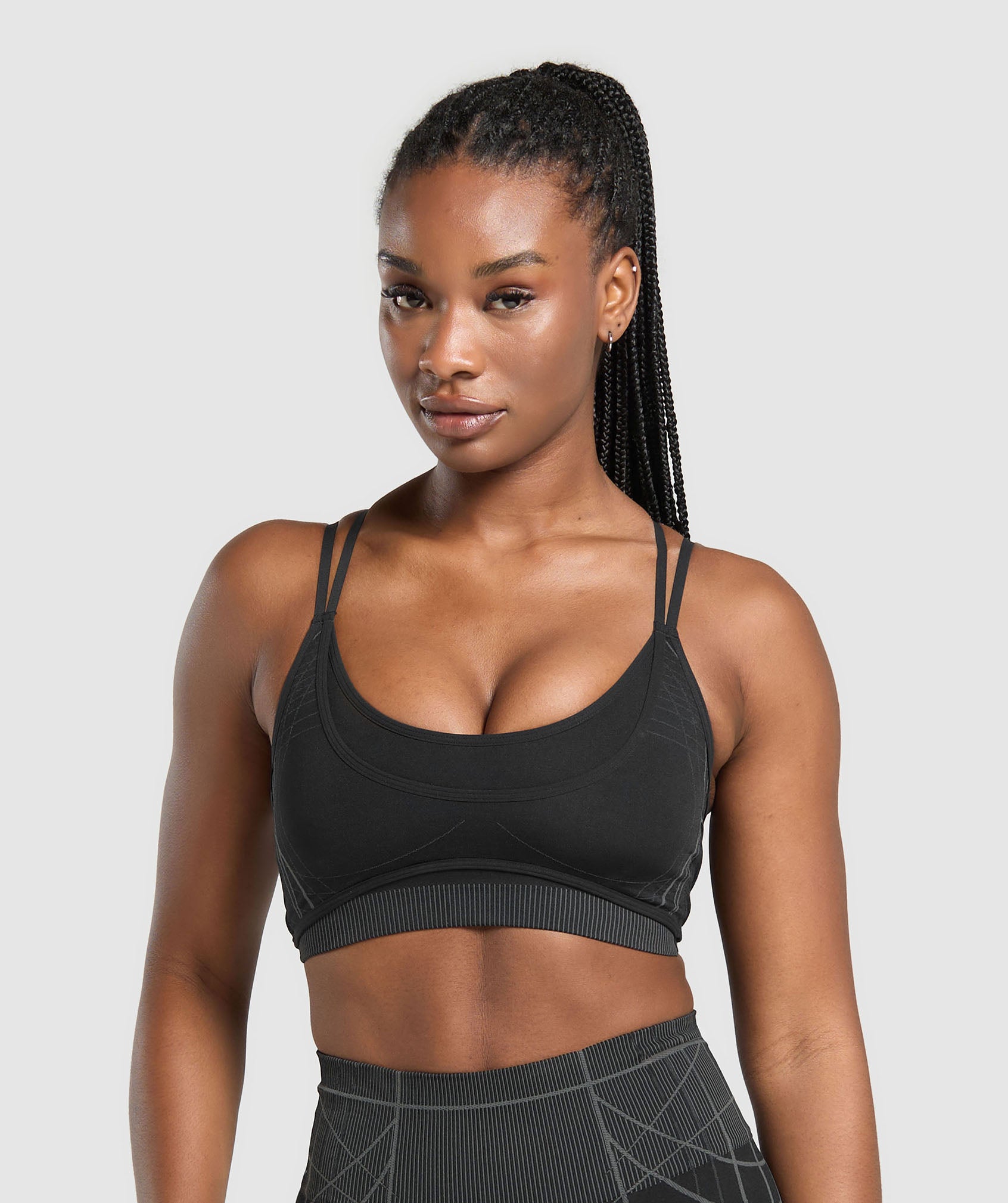 Apex Seamless Strappy Sports Bra Black/Graphite Grey