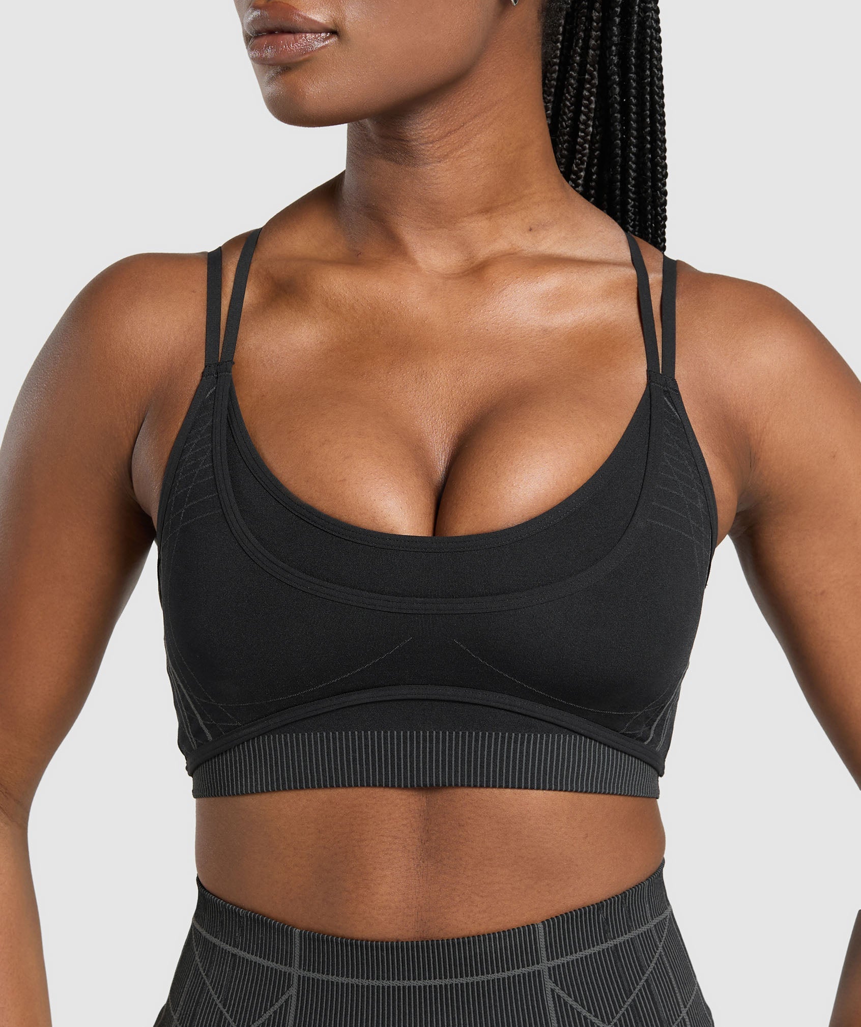 Apex Seamless Strappy Sports Bra Black/Graphite Grey