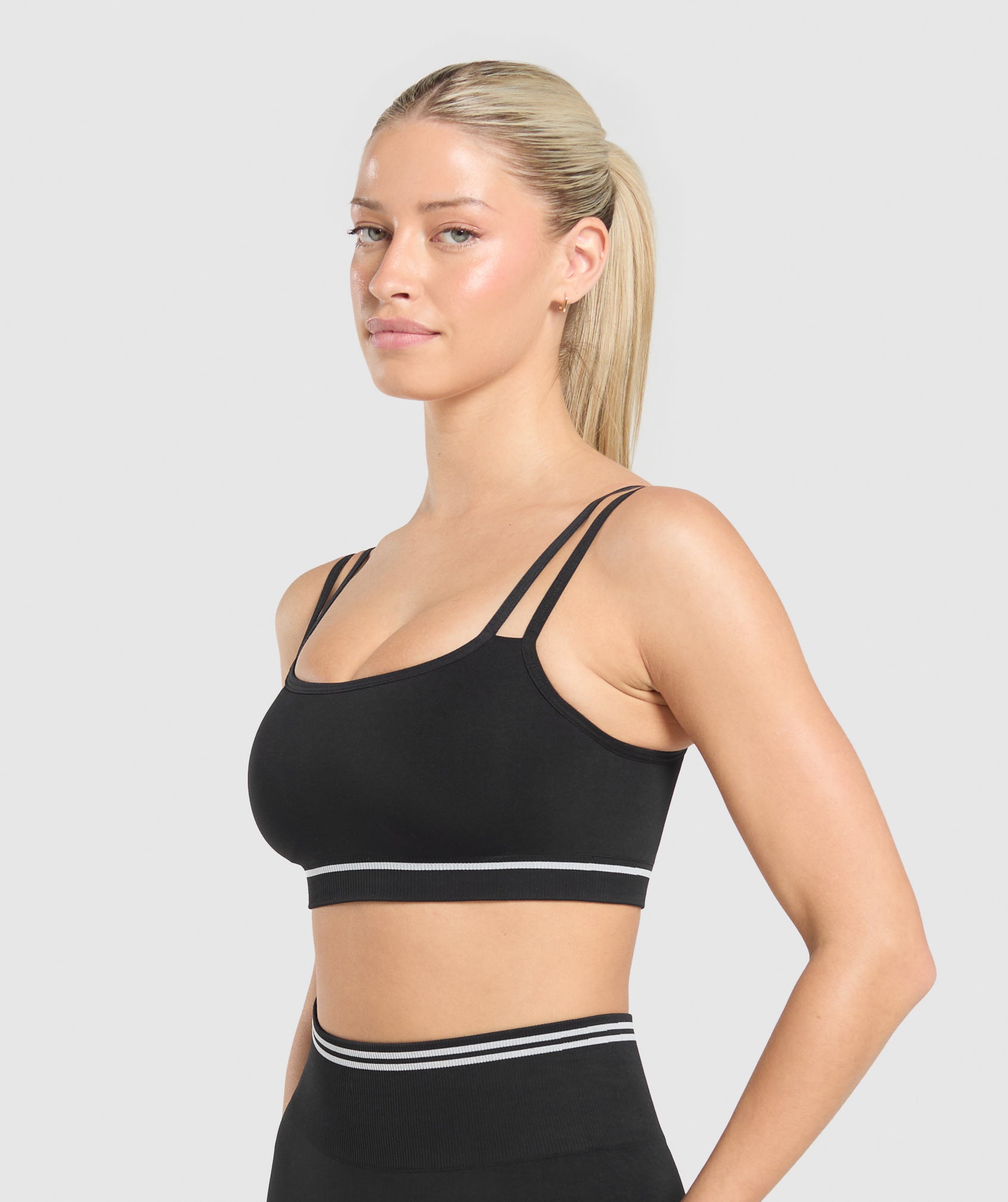 Contrast Seamless Sports Bra Black