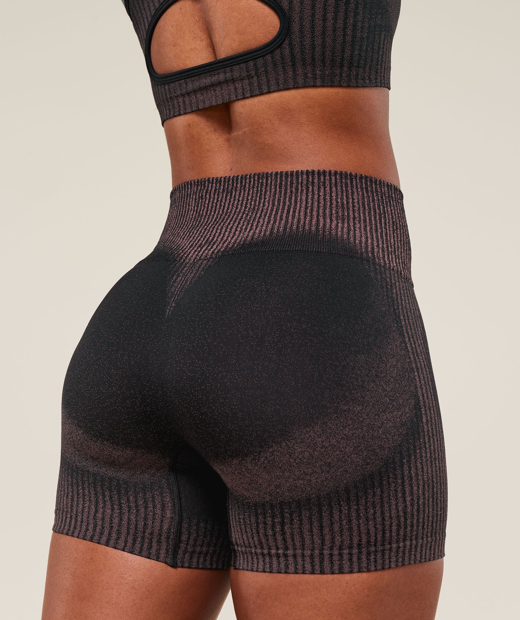 Diffuse Seamless Shorts Black/Calm Pink