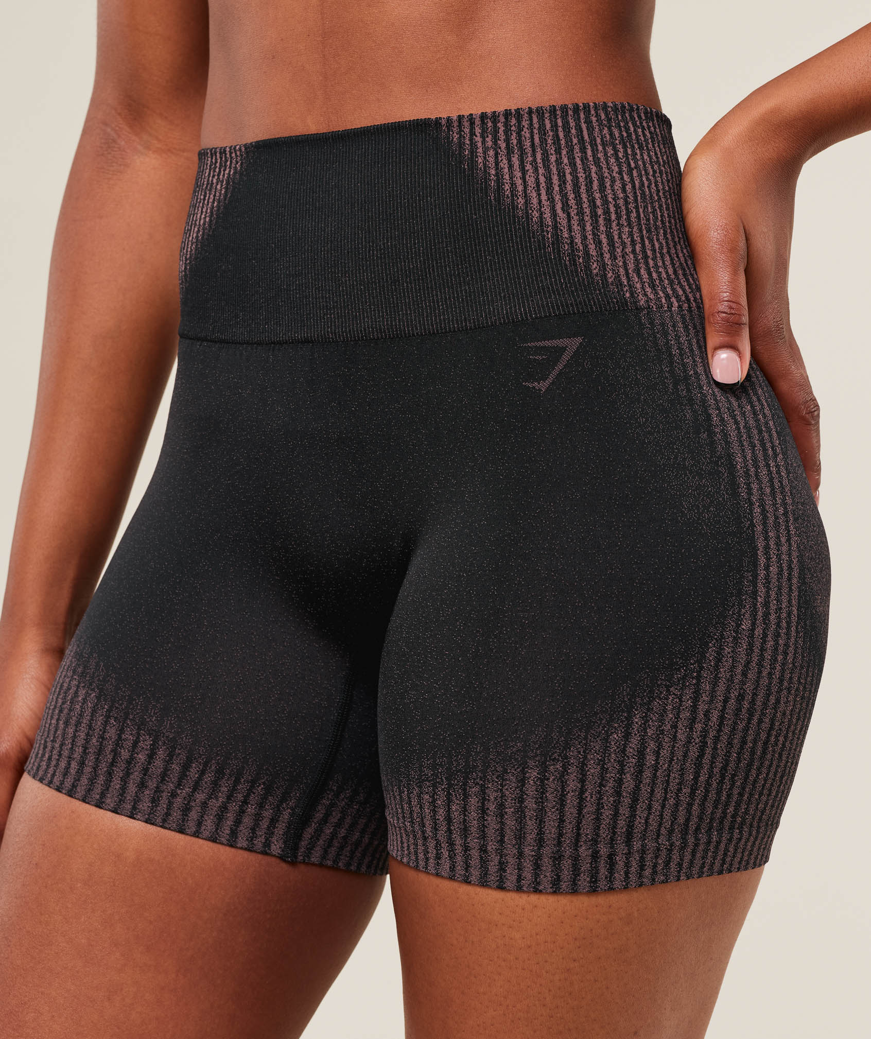 Diffuse Seamless Shorts Black/Calm Pink