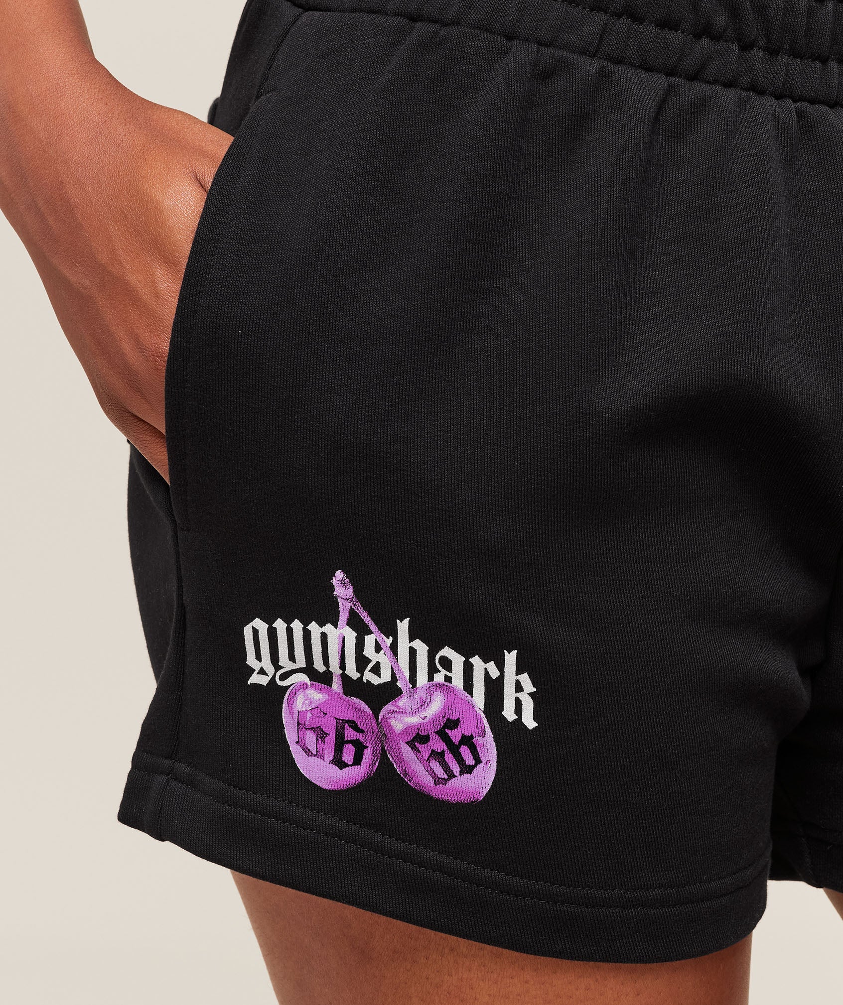 Cherry Graphic Short Black