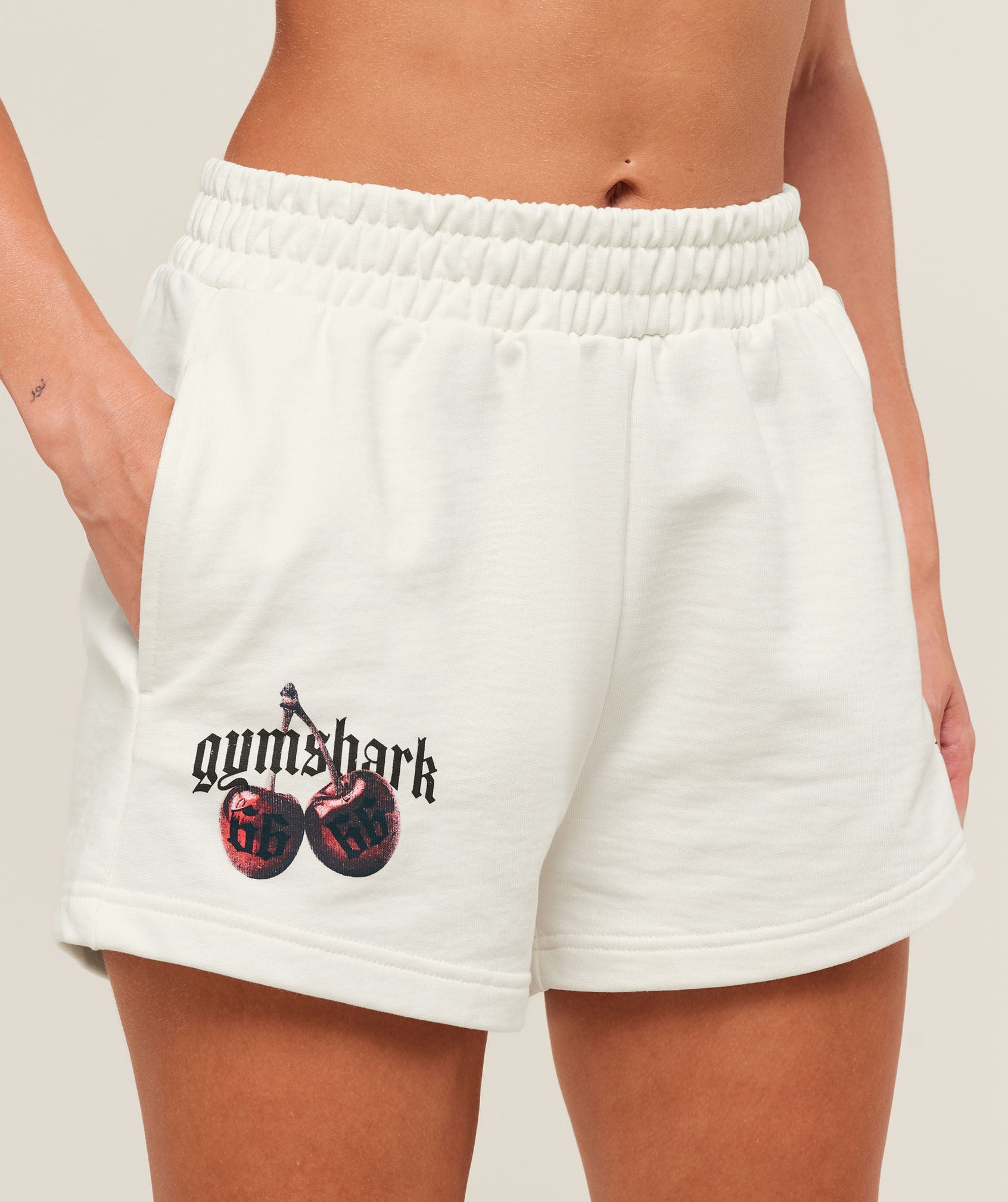 Cherry Graphic Short Soft White