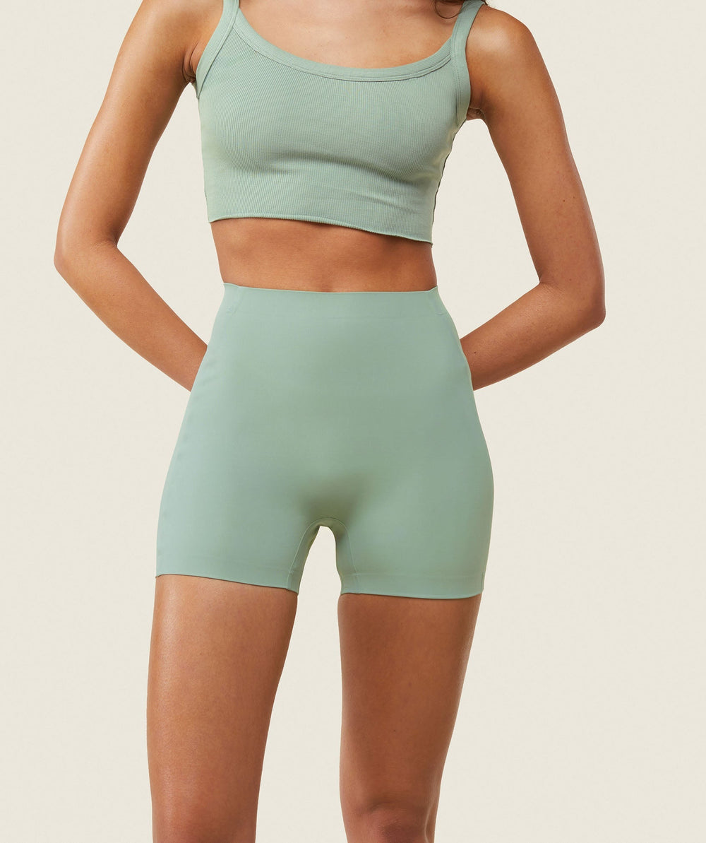 everywear Active Cycling Shorts Dollar Green