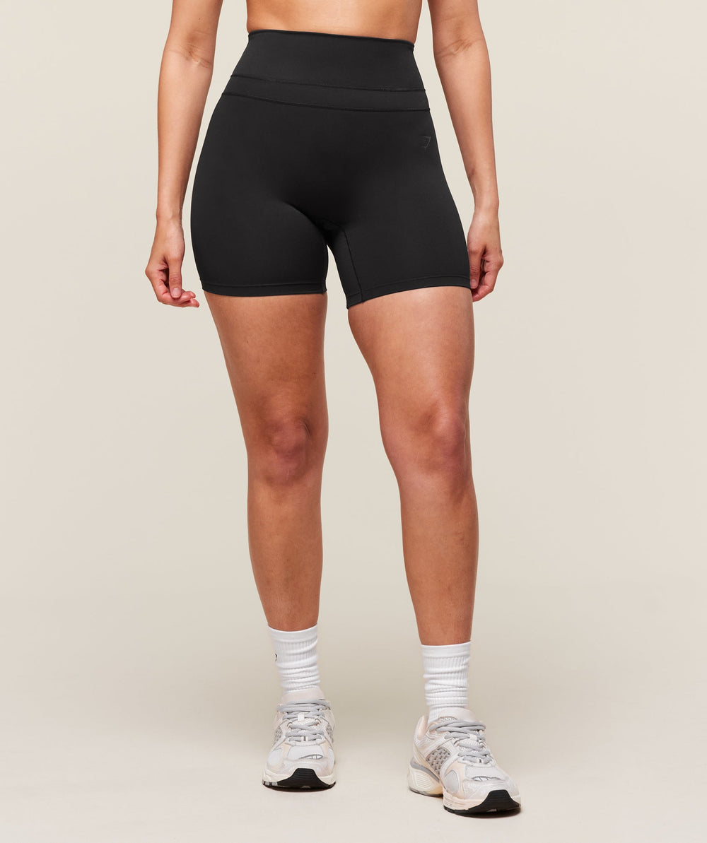 Whitney Shorts Black