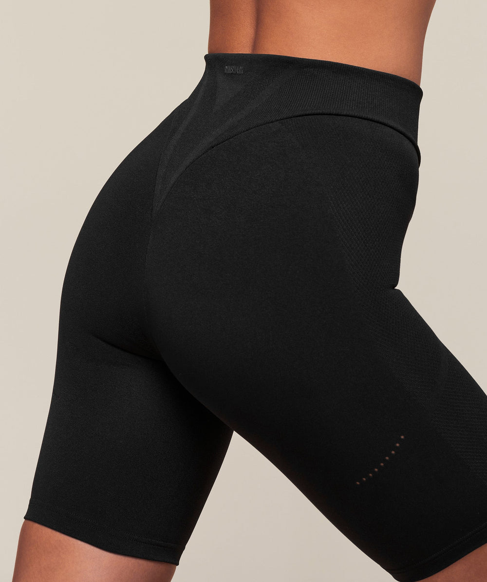 everywear Warp Knit Cycling Short Black