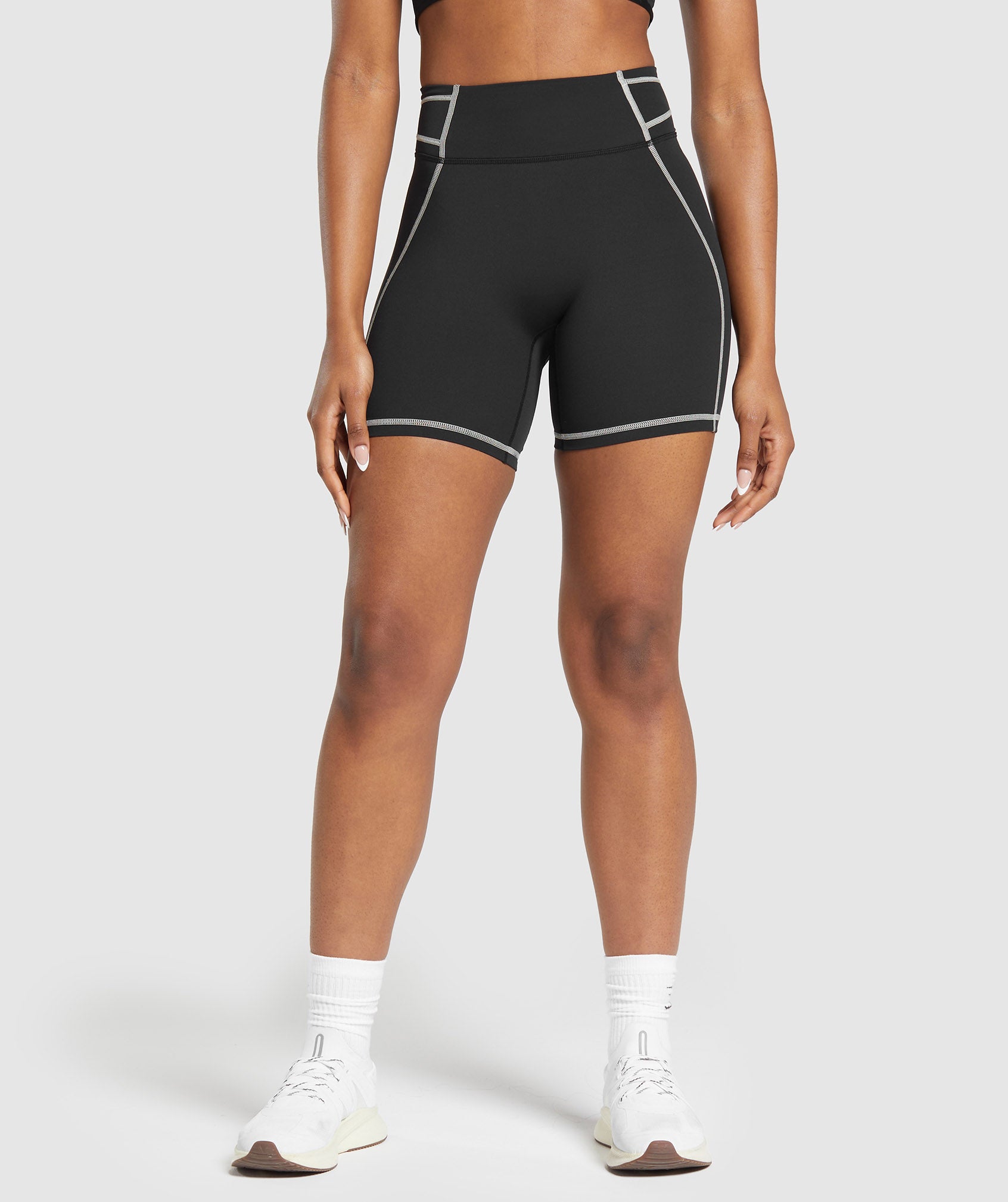 Stitch Feature Shorts Black